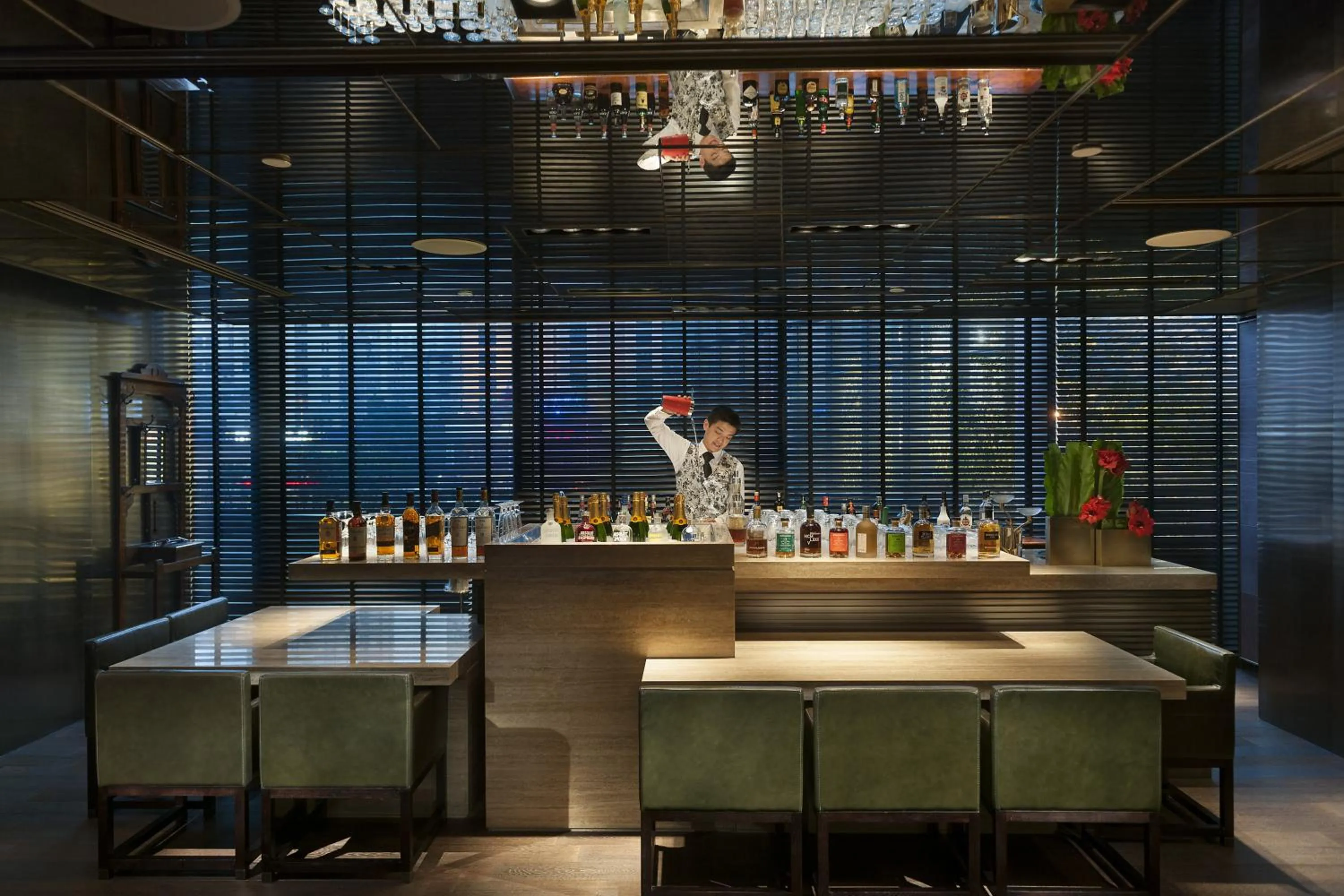 Lounge or bar in Mandarin Oriental, Guangzhou