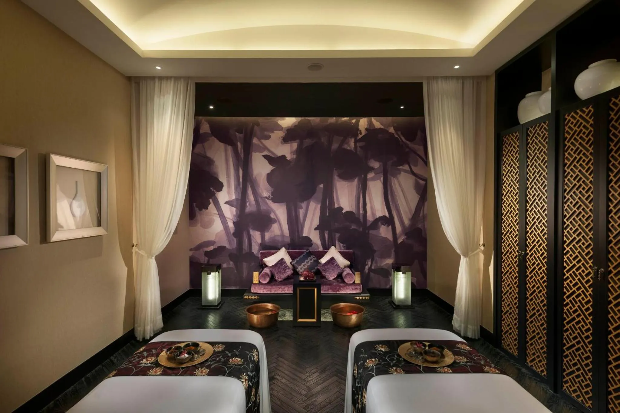 Spa and wellness centre/facilities, Bed in Mandarin Oriental, Guangzhou