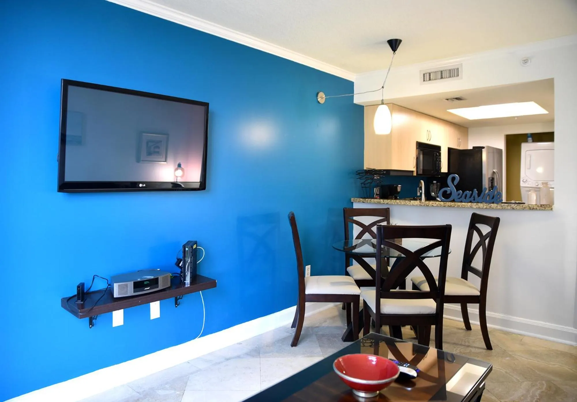 Relaxing Condo Hotel In The Grove, Free Parking