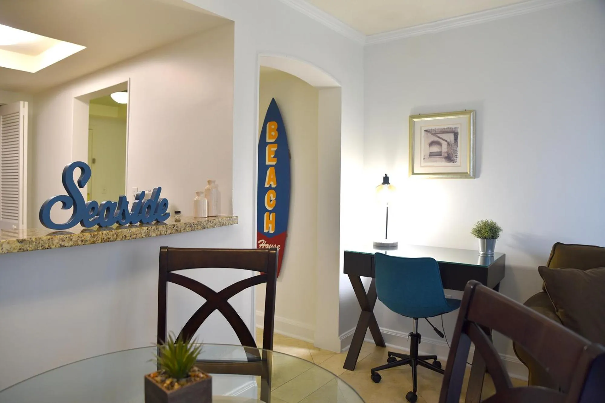 Relaxing Condo Hotel In The Grove, Free Parking