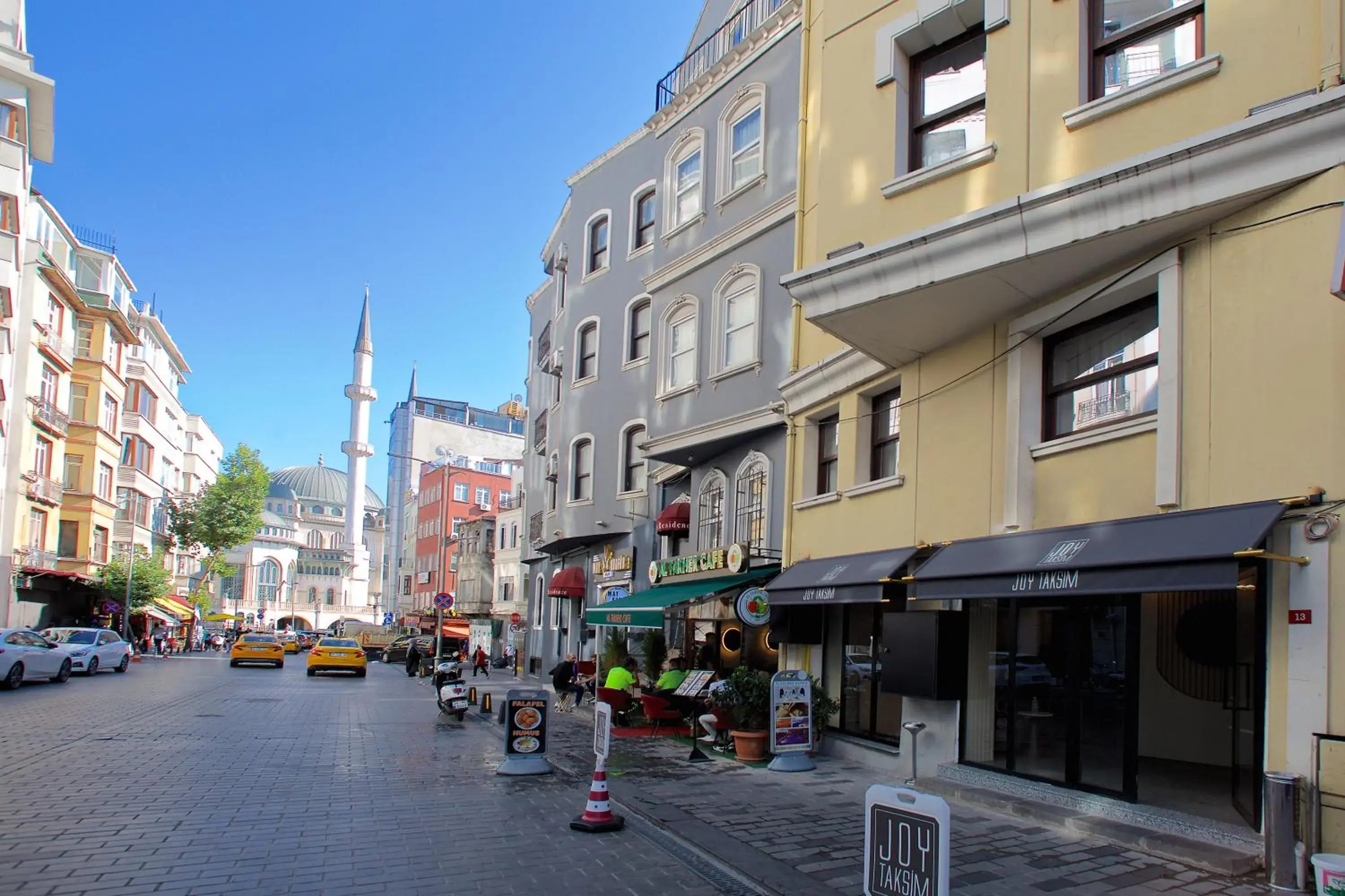 Property building in Joy Taksim Property building in Joy Taksim