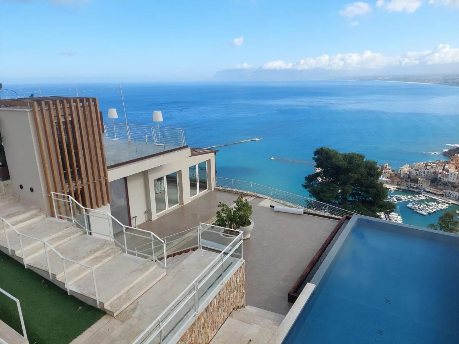 Pool view in Hotel Belvedere Resort