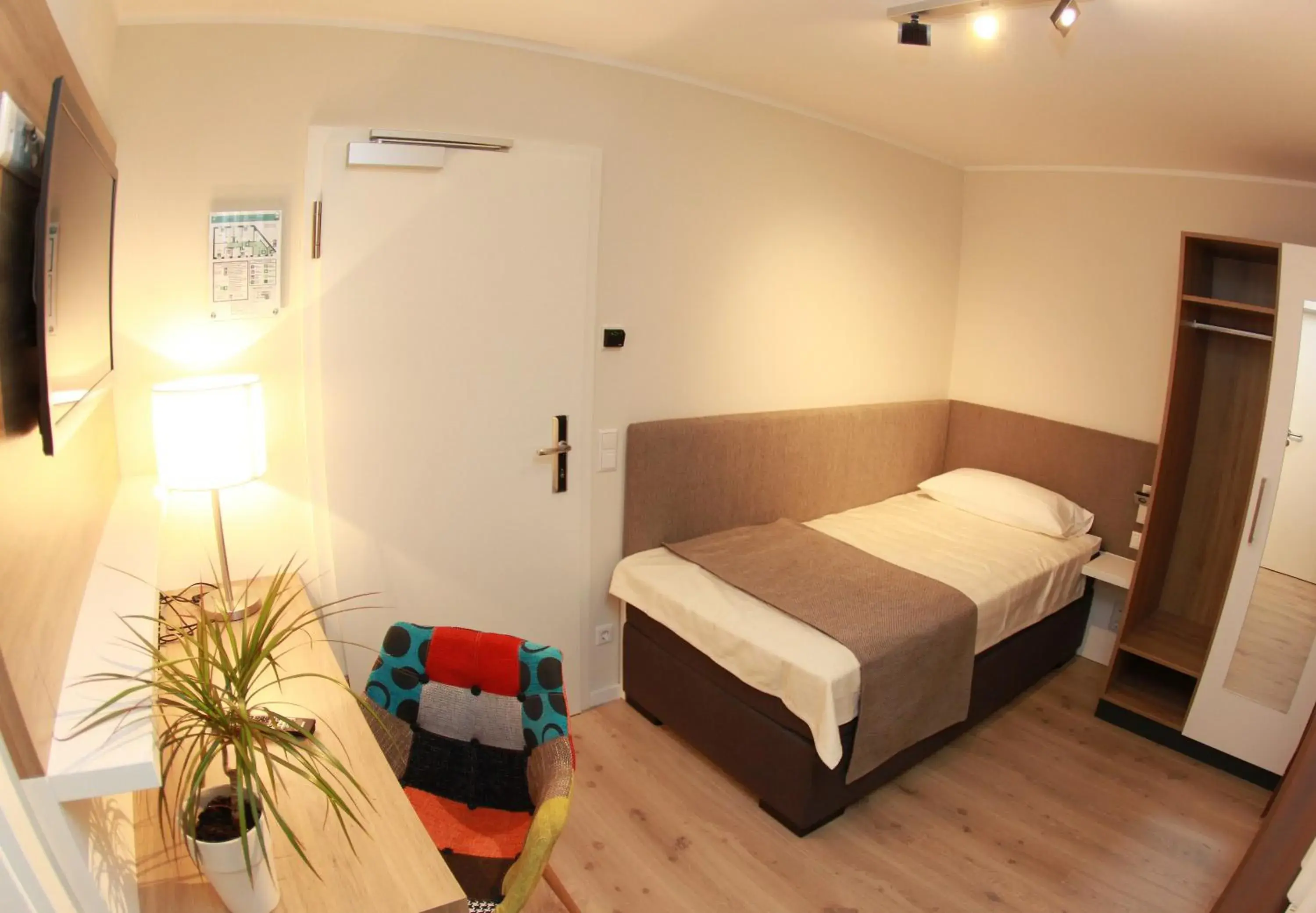 Single Room - single occupancy in Hotel-Restaurant Entrada Single Room - single occupancy in Hotel-Restaurant Entrada