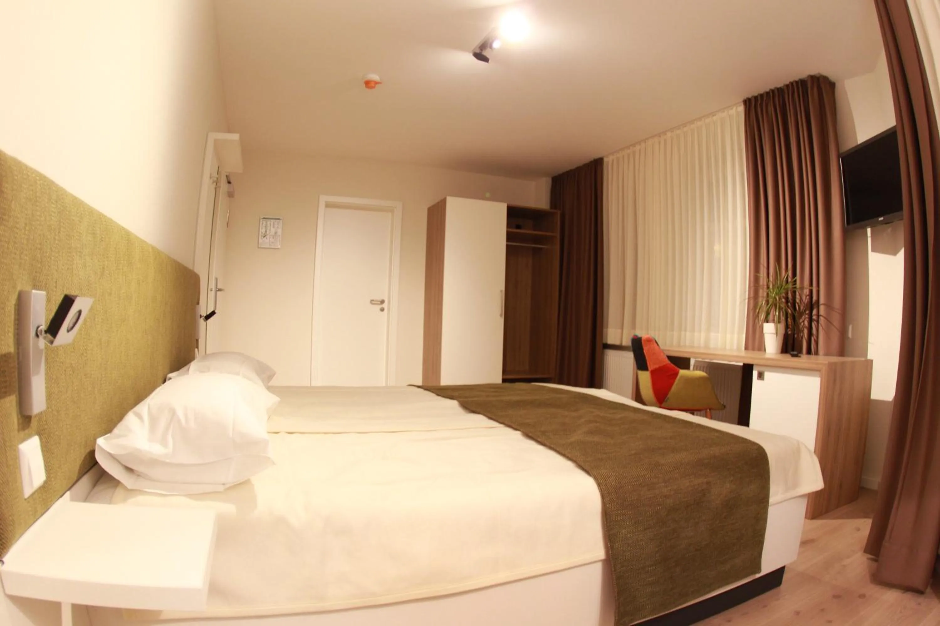 Bed in Hotel-Restaurant Entrada