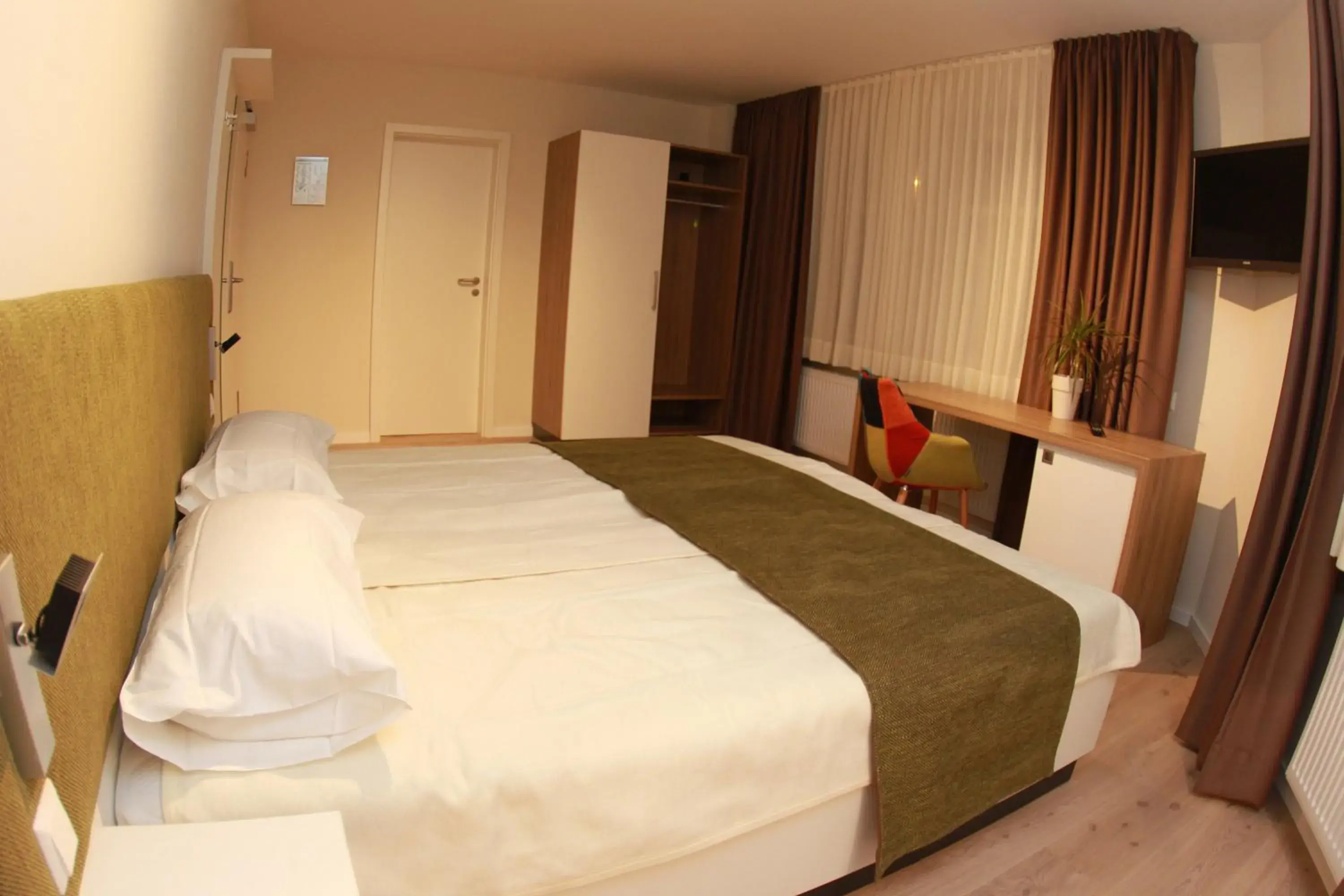 Double or Twin Room - single occupancy in Hotel-Restaurant Entrada Double or Twin Room - single occupancy in Hotel-Restaurant Entrada