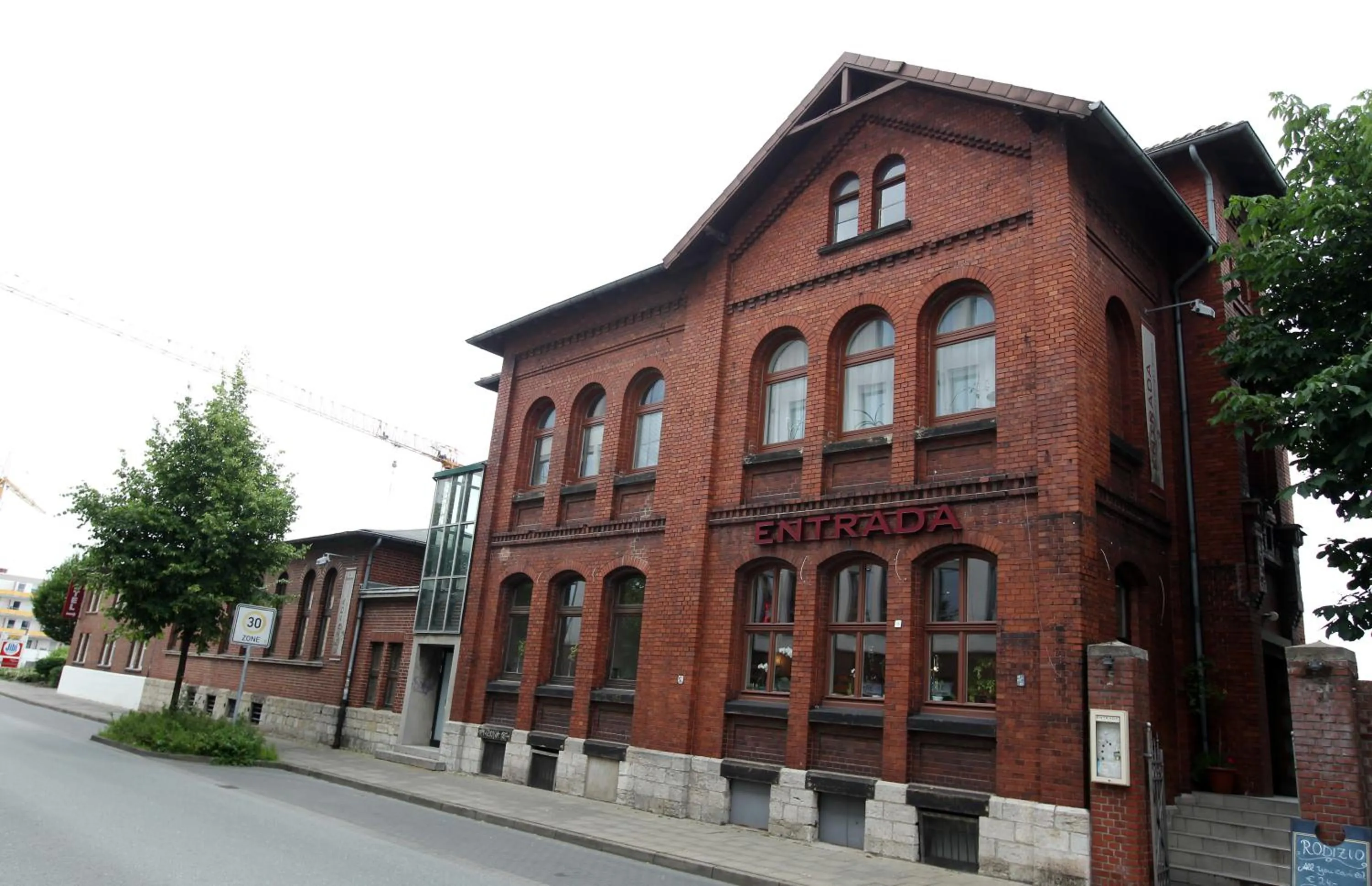 Restaurant/places to eat in Hotel-Restaurant Entrada