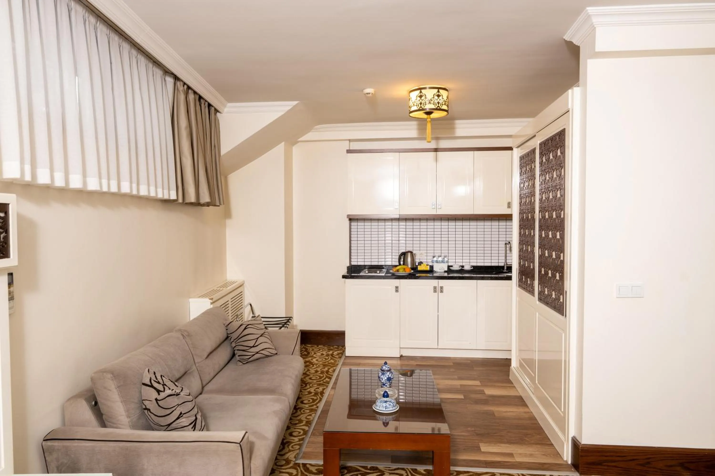 Kitchen or kitchenette in Şişli Luxury K Suites Hotel