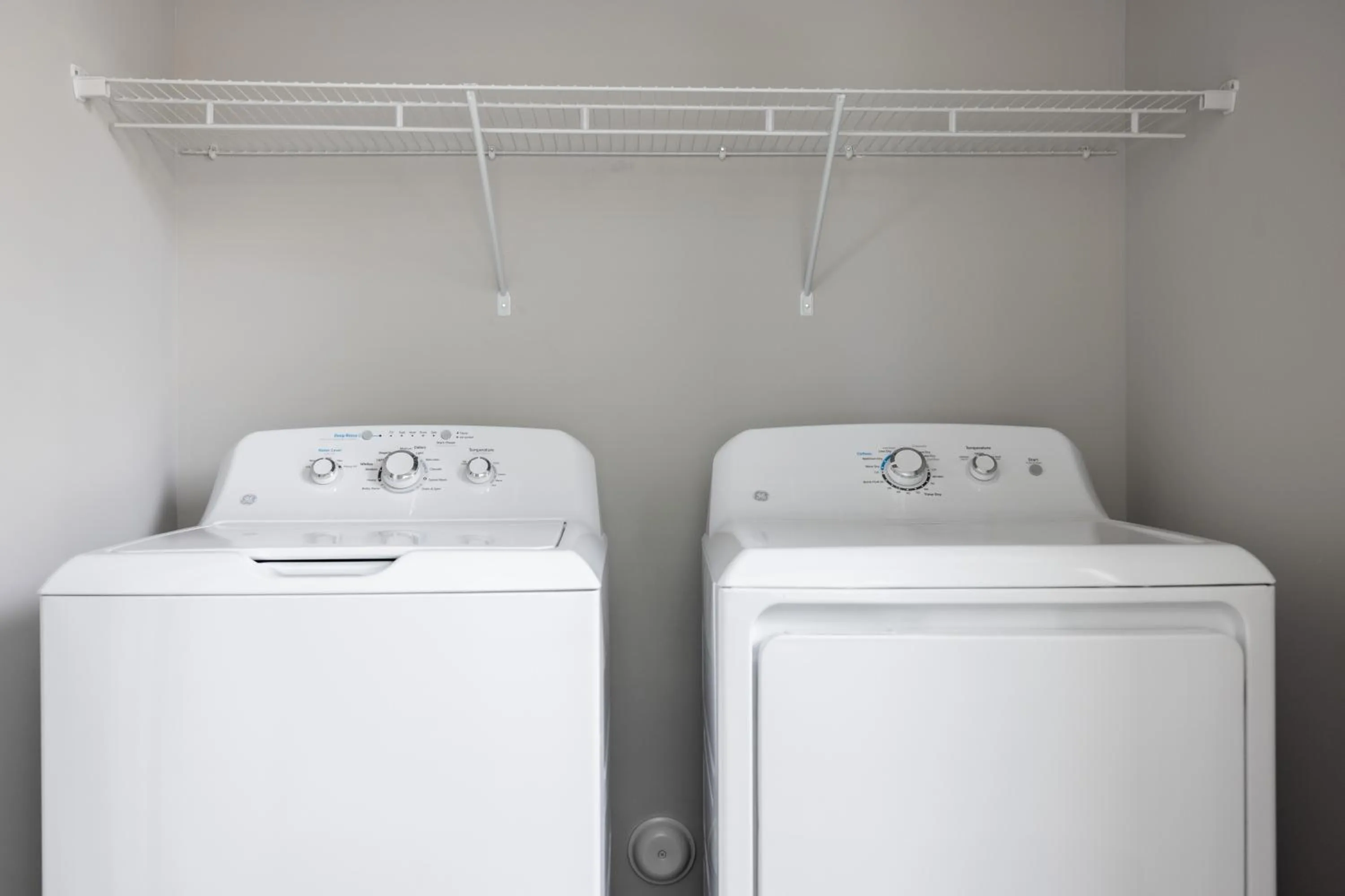 washing machine in Mint House Greenville - West End