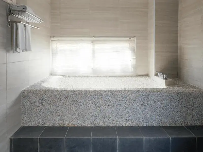 Bathroom in Dan Lee Inn Bathroom in Dan Lee Inn