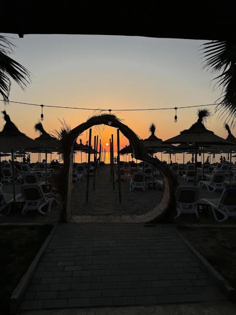 Beach in Comfort Suites