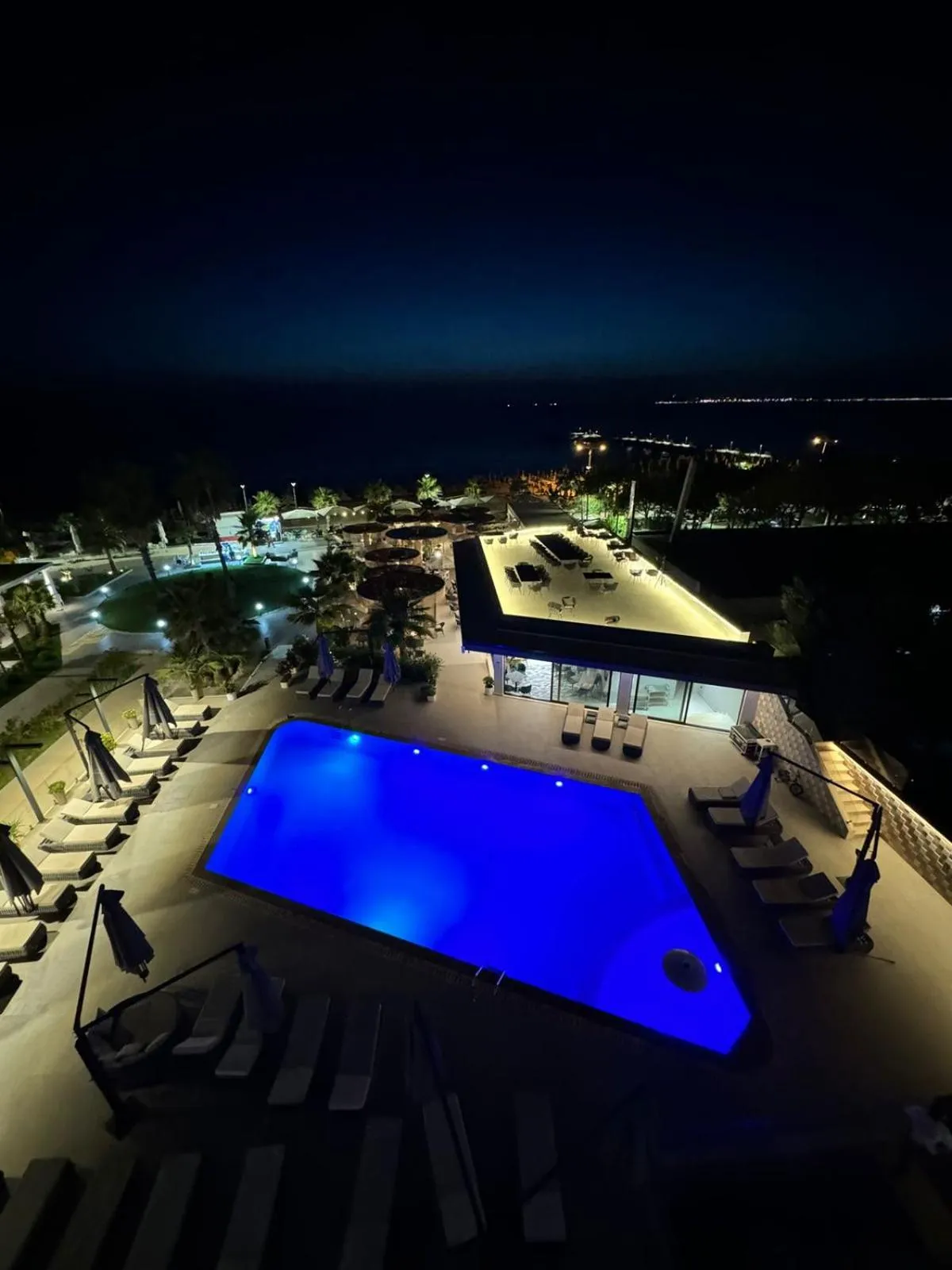 Property building in Comfort Suites