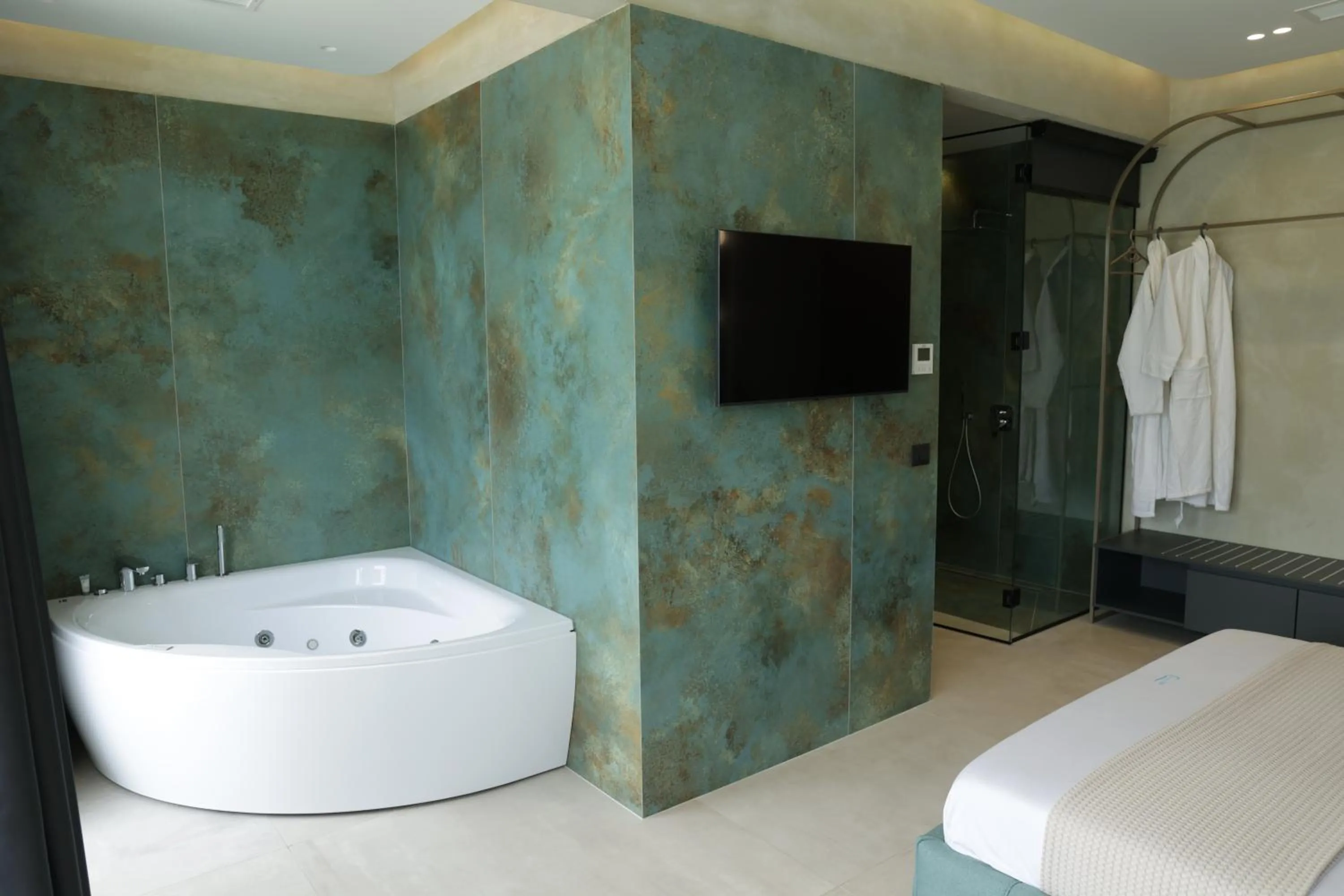 Bed in Comfort Suites