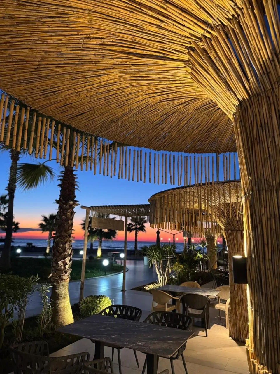 Restaurant/places to eat in Comfort Suites