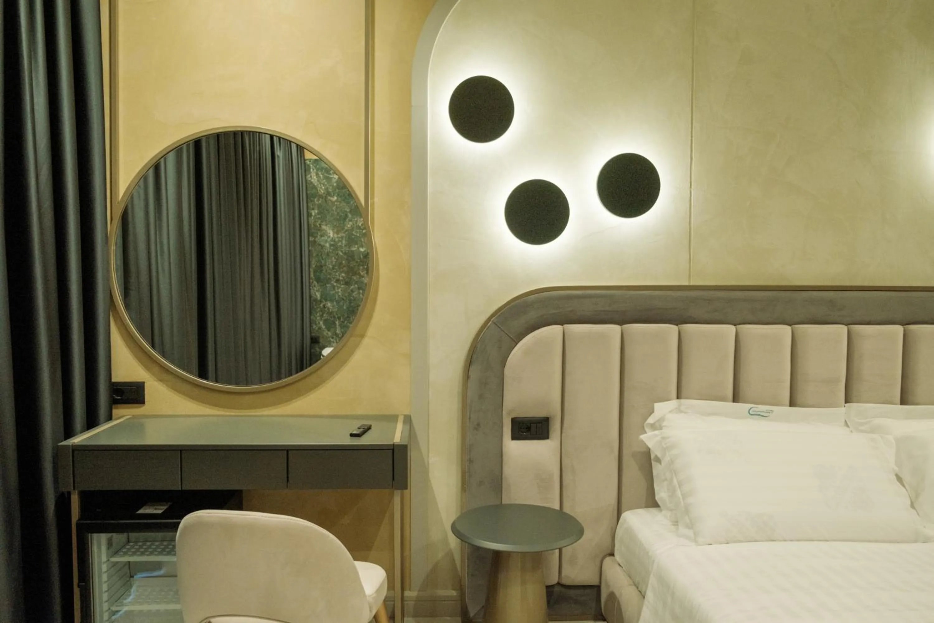 Bed in Comfort Suites