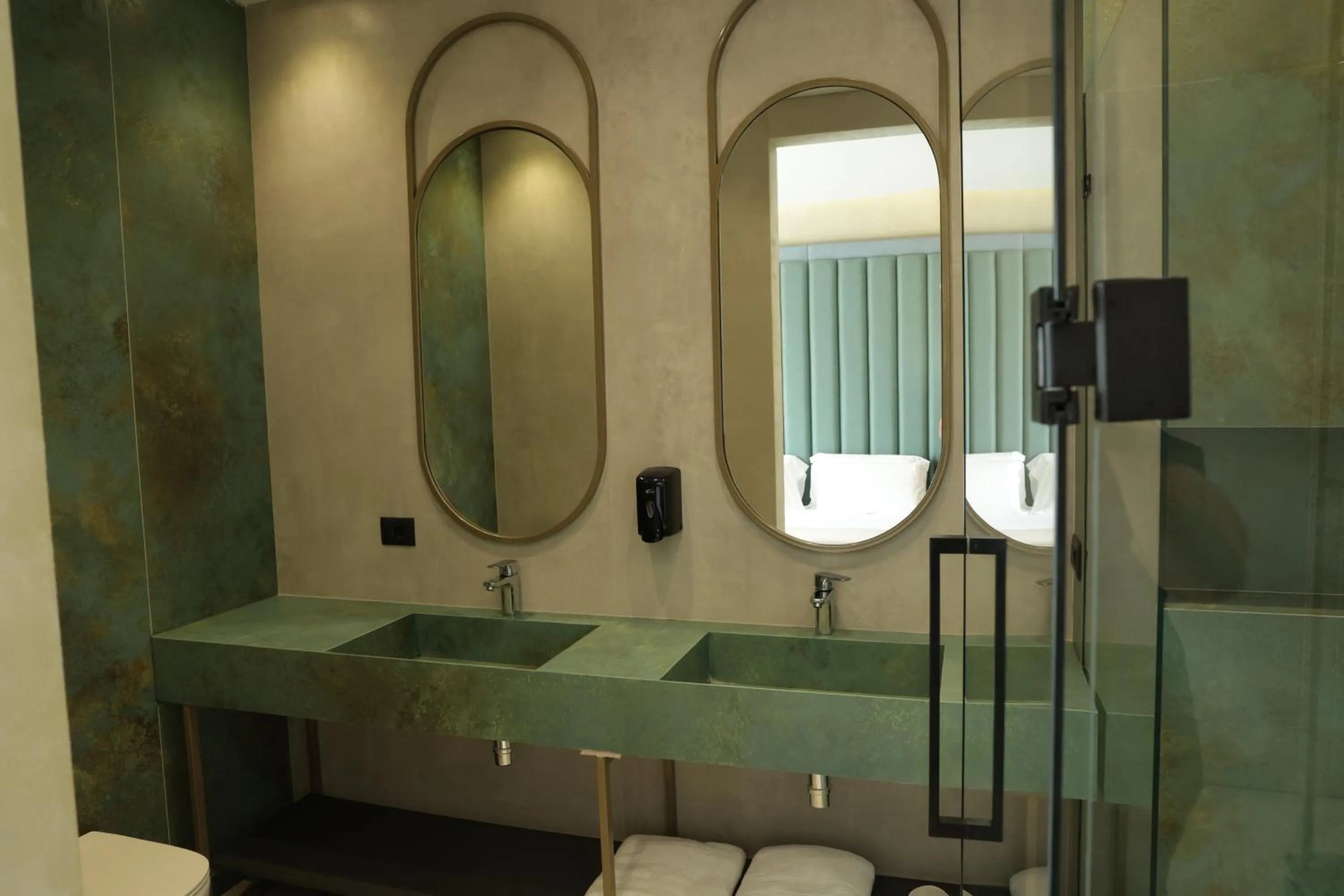 Bed in Comfort Suites