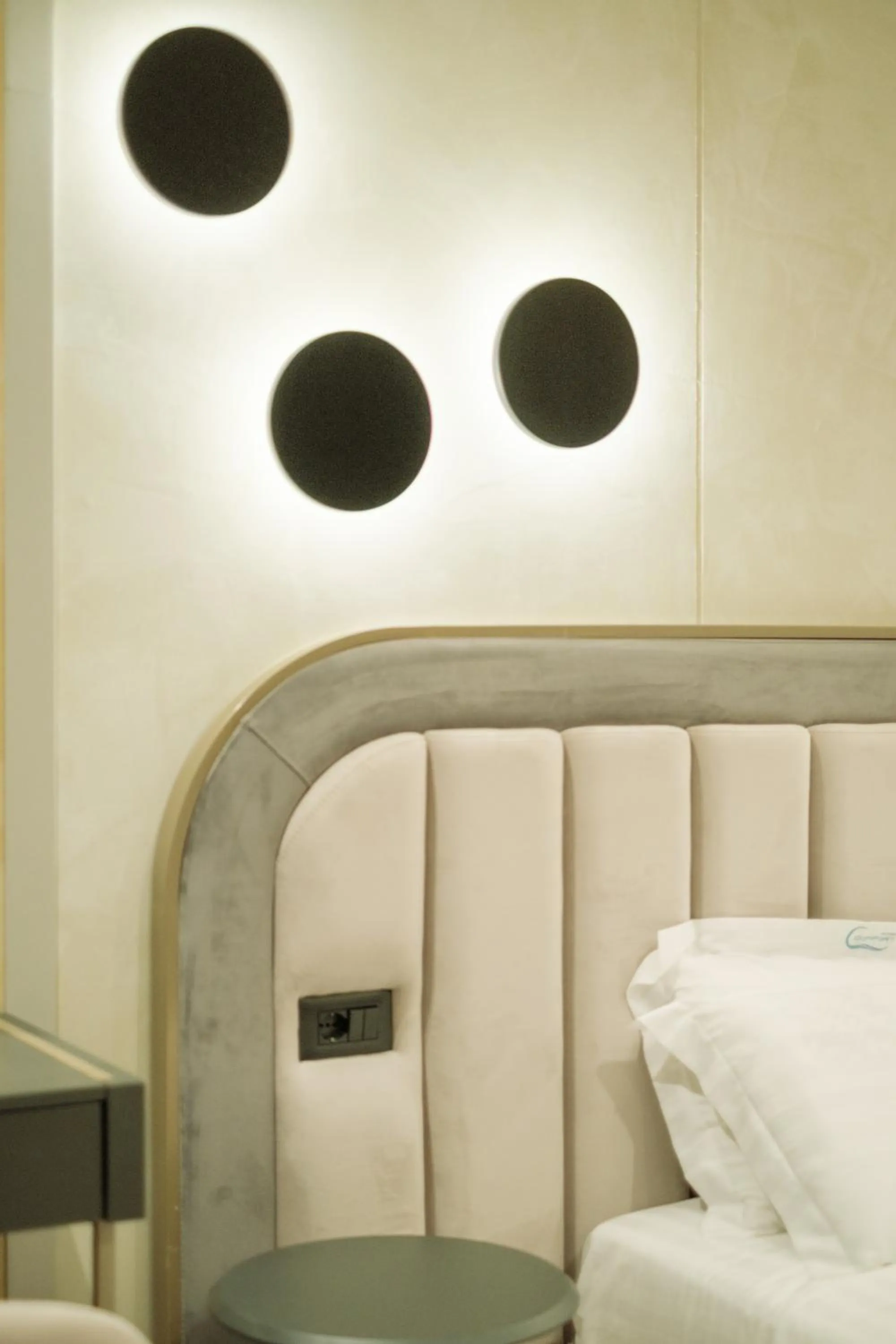 Bed in Comfort Suites