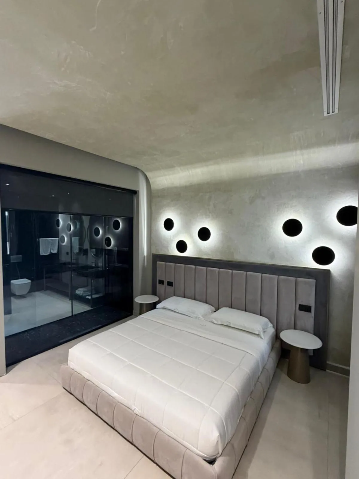 Bed in Comfort Suites