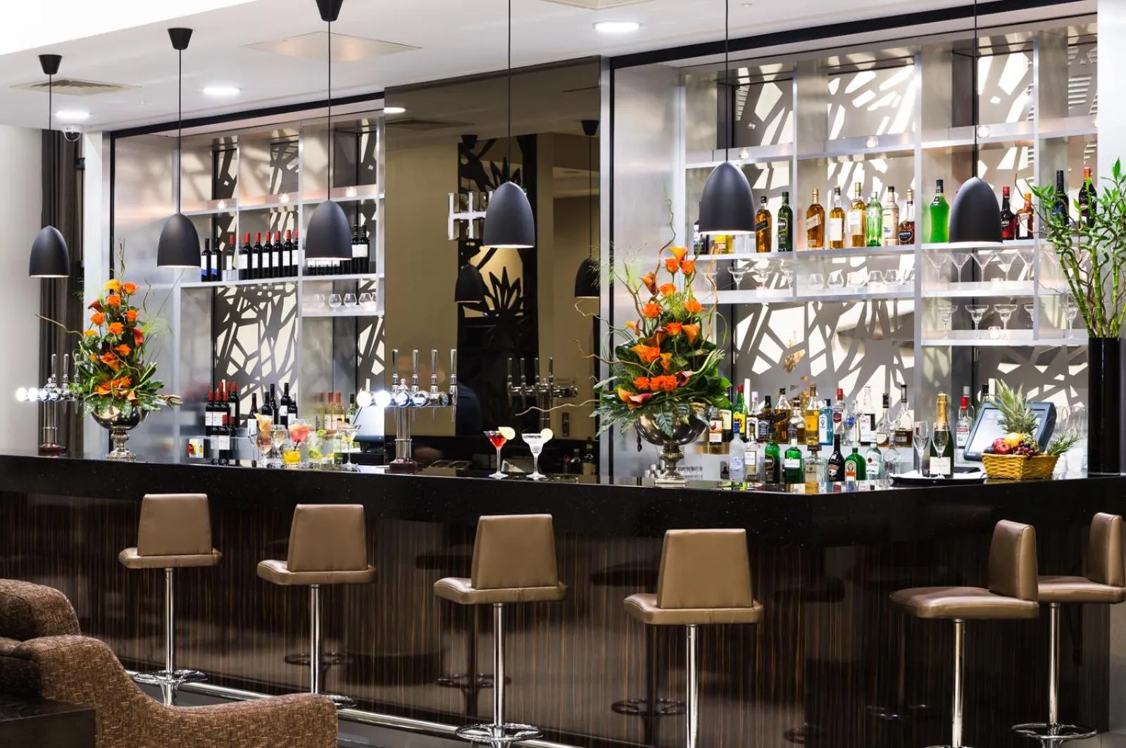 Restaurant/places to eat in Heston Hyde Hotel