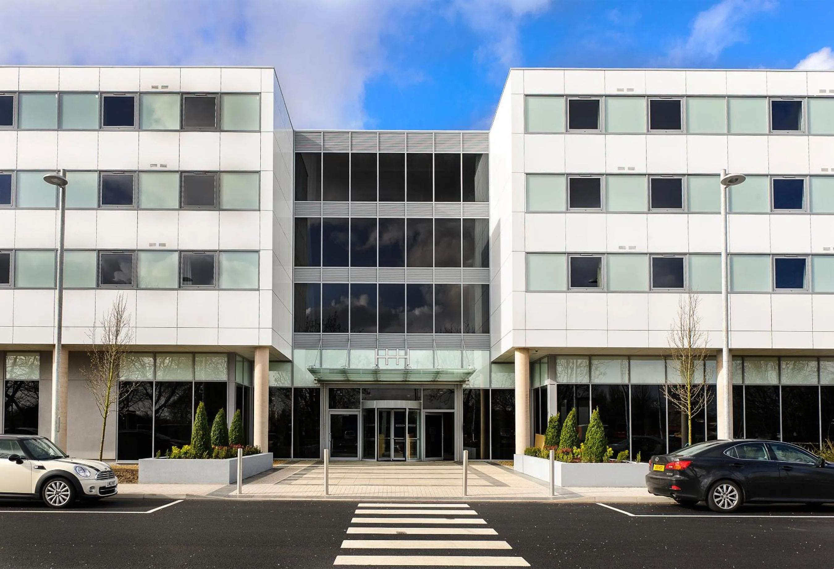 Property building in Heston Hyde Hotel