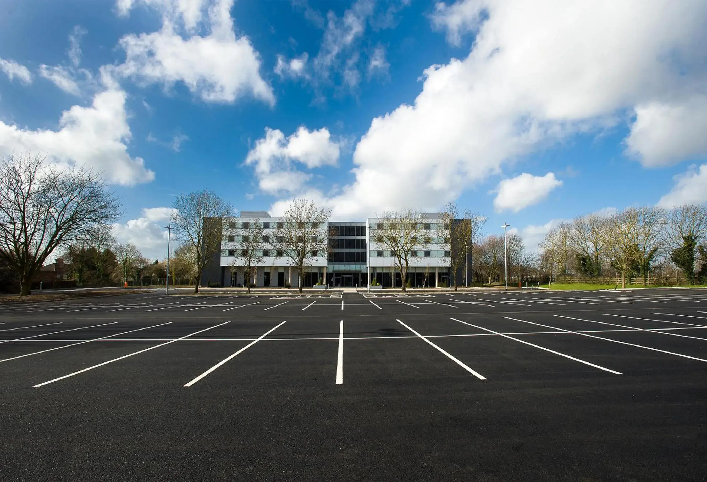 Facade/entrance in Heston Hyde Hotel Facade/entrance in Heston Hyde Hotel