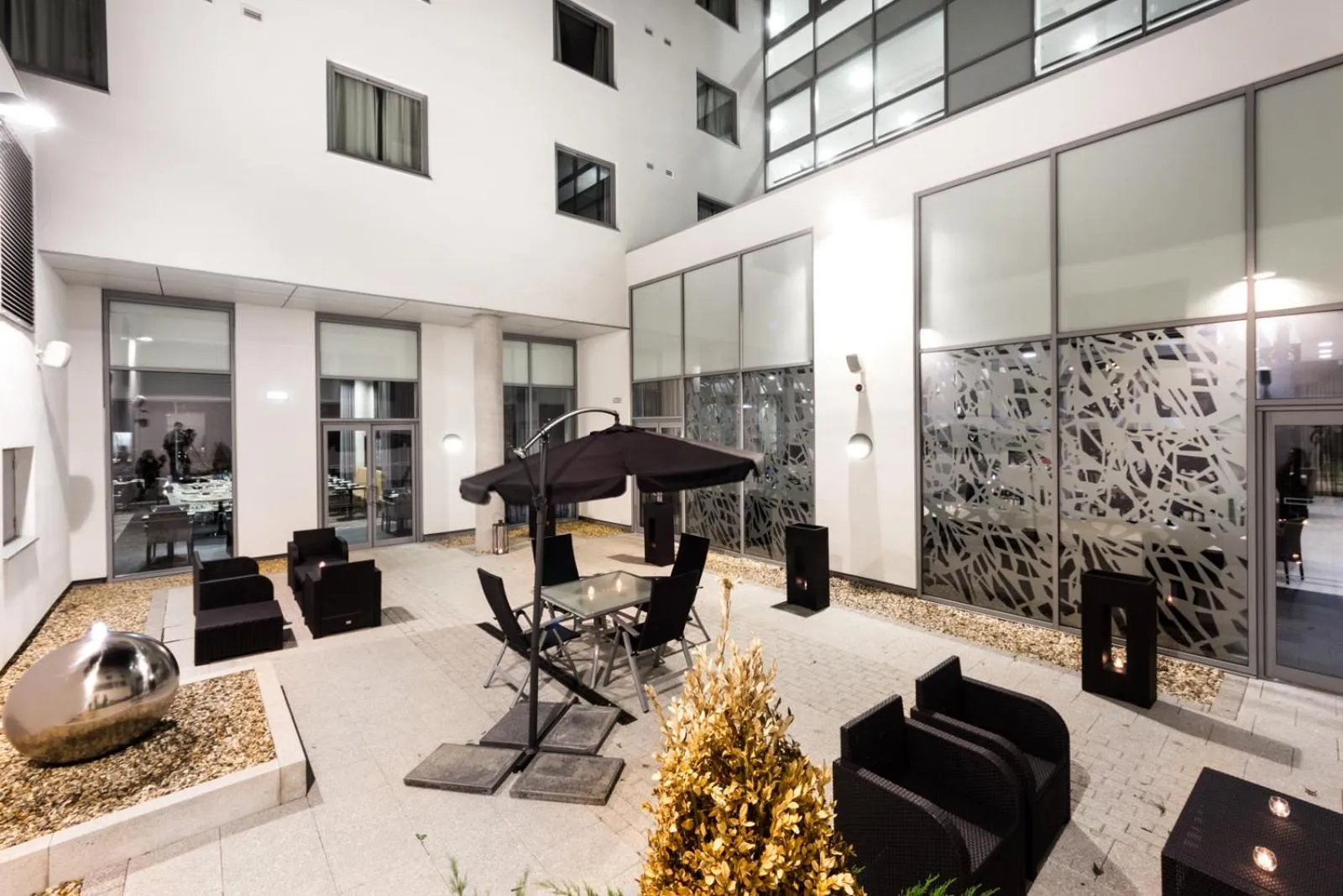 Property building in Heston Hyde Hotel