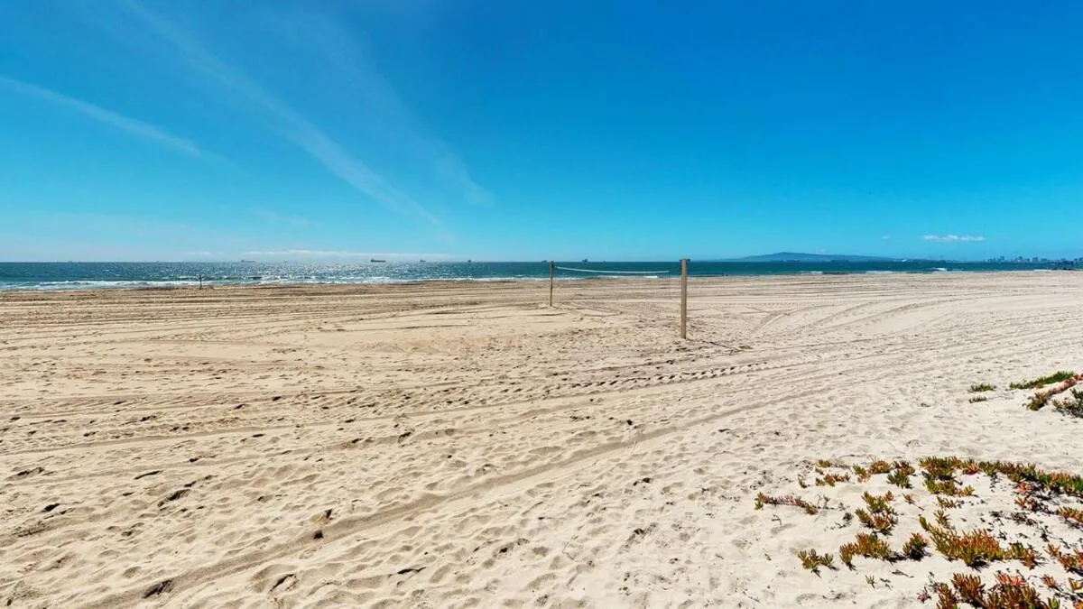 3 Bedroom 2 Bath Beachfront Home