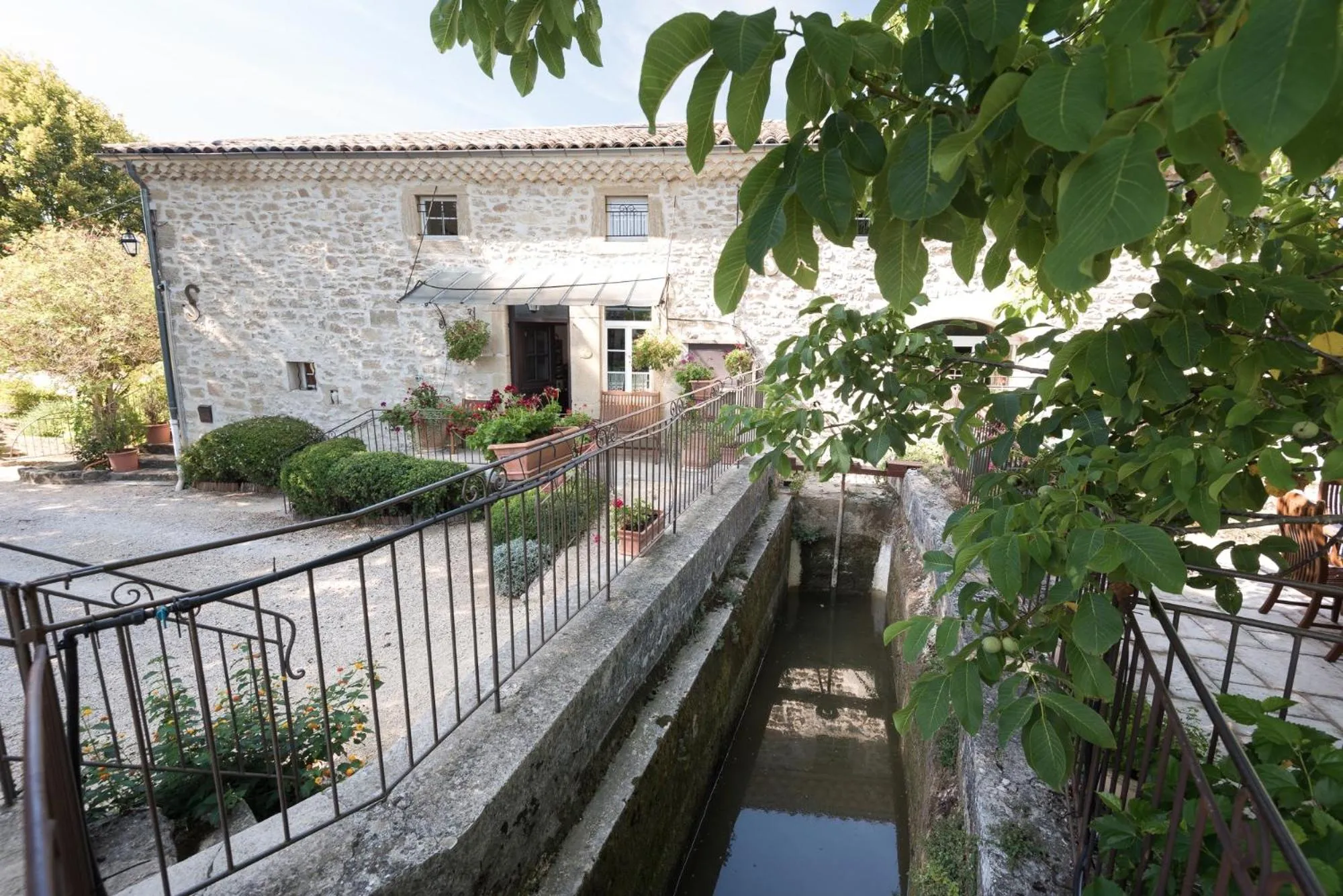 Property building in Le Moulin de Beaunette