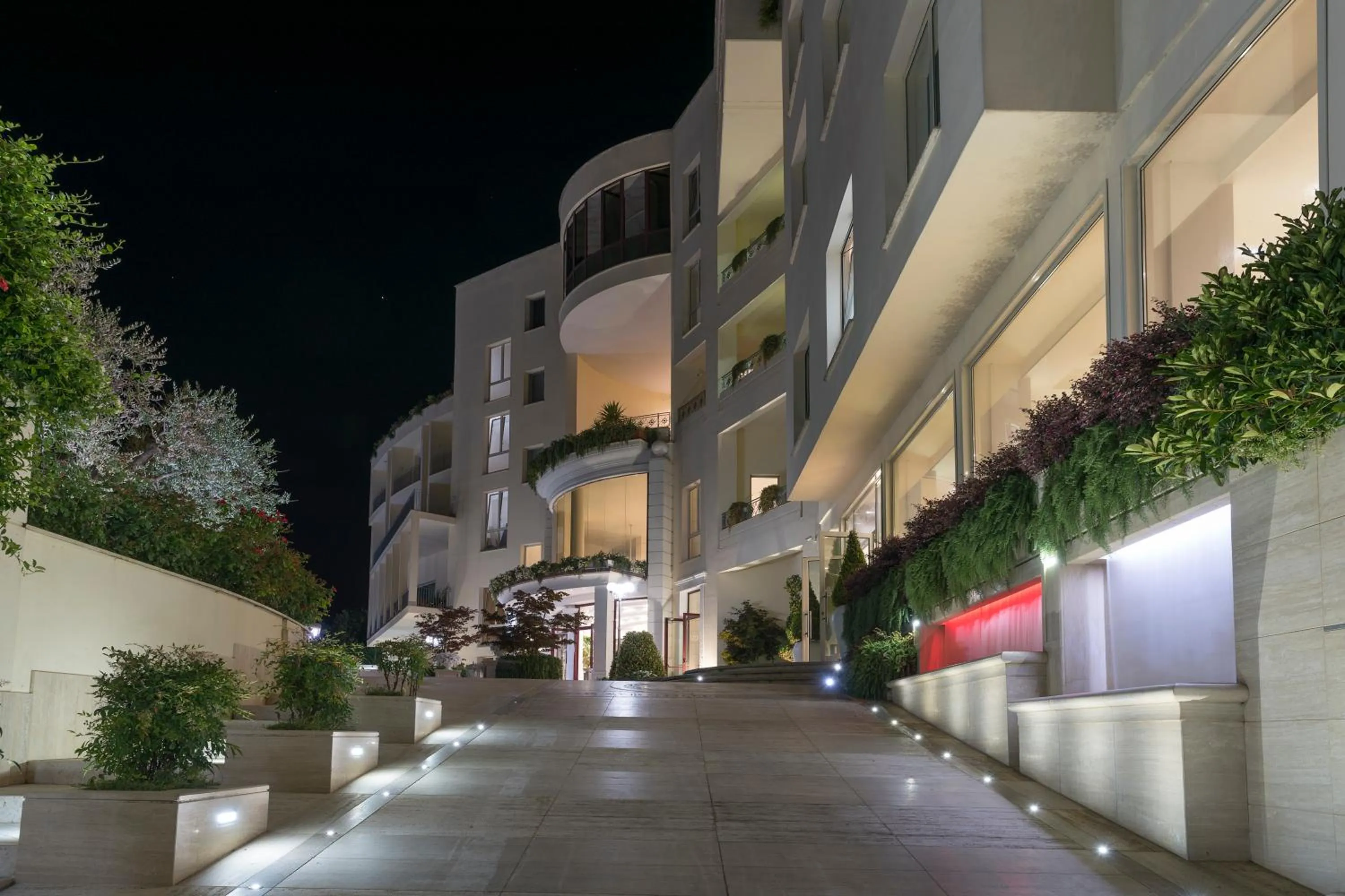 Property building in Grand Hotel Biffy