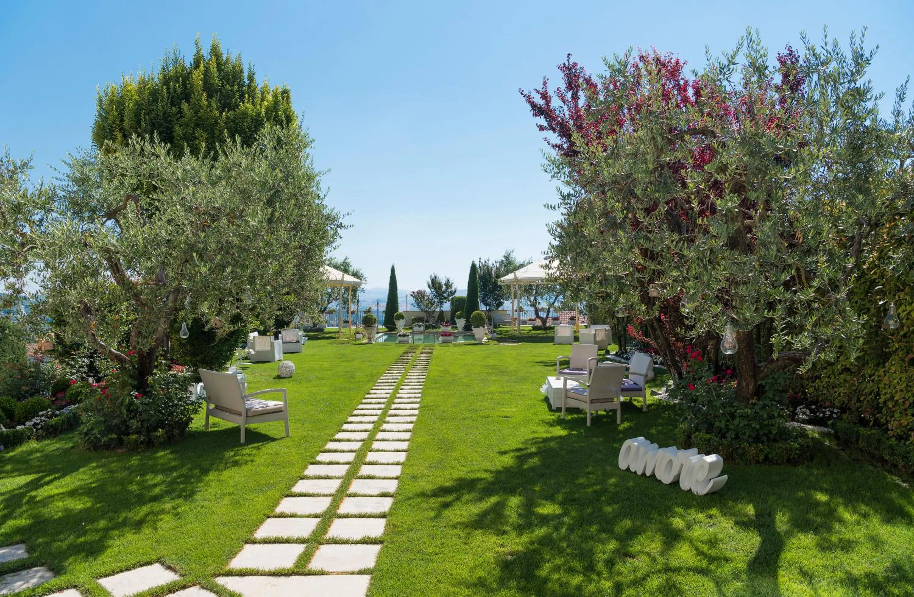 Property building in Grand Hotel Biffy