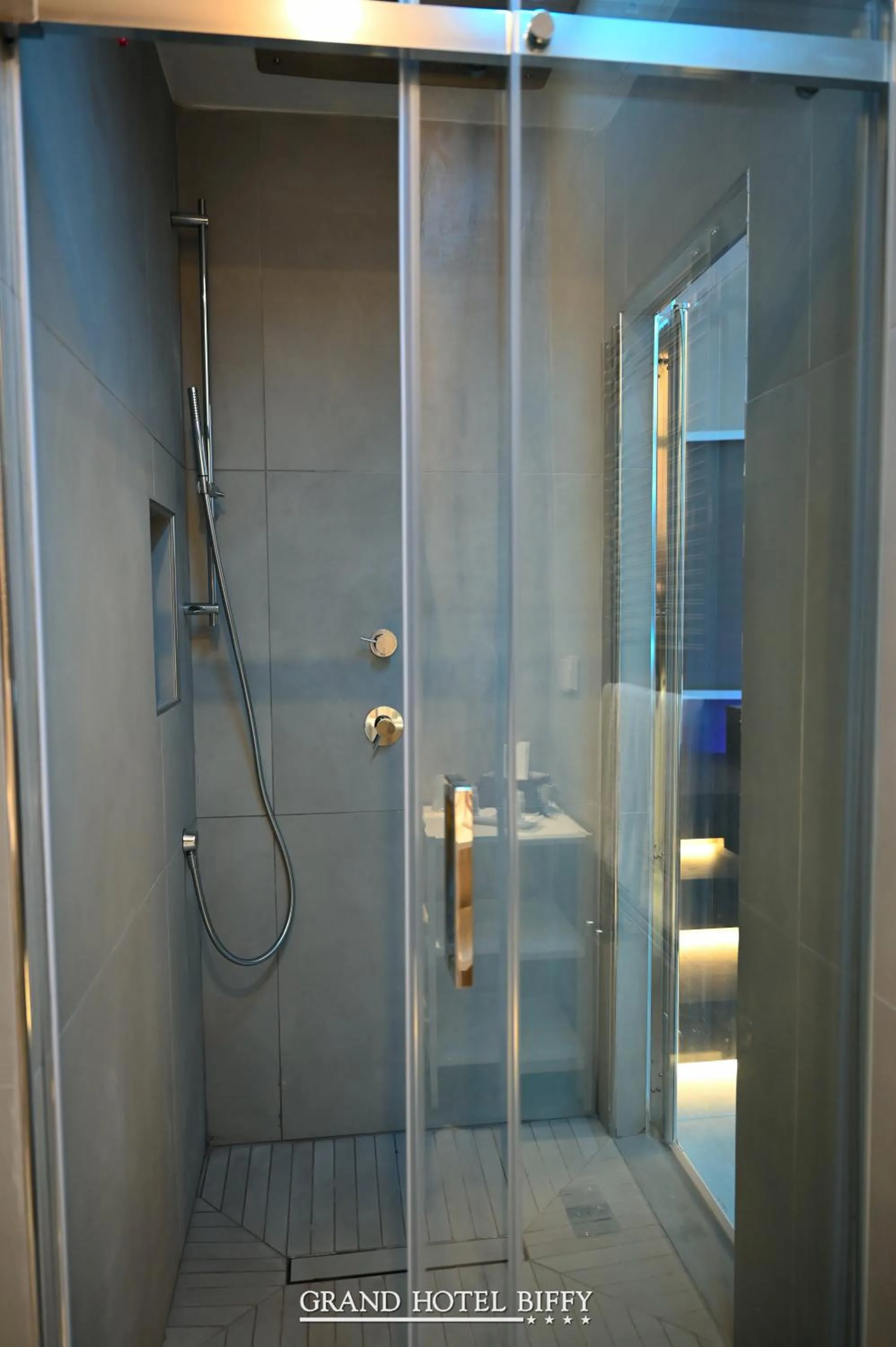 Bathroom in Grand Hotel Biffy