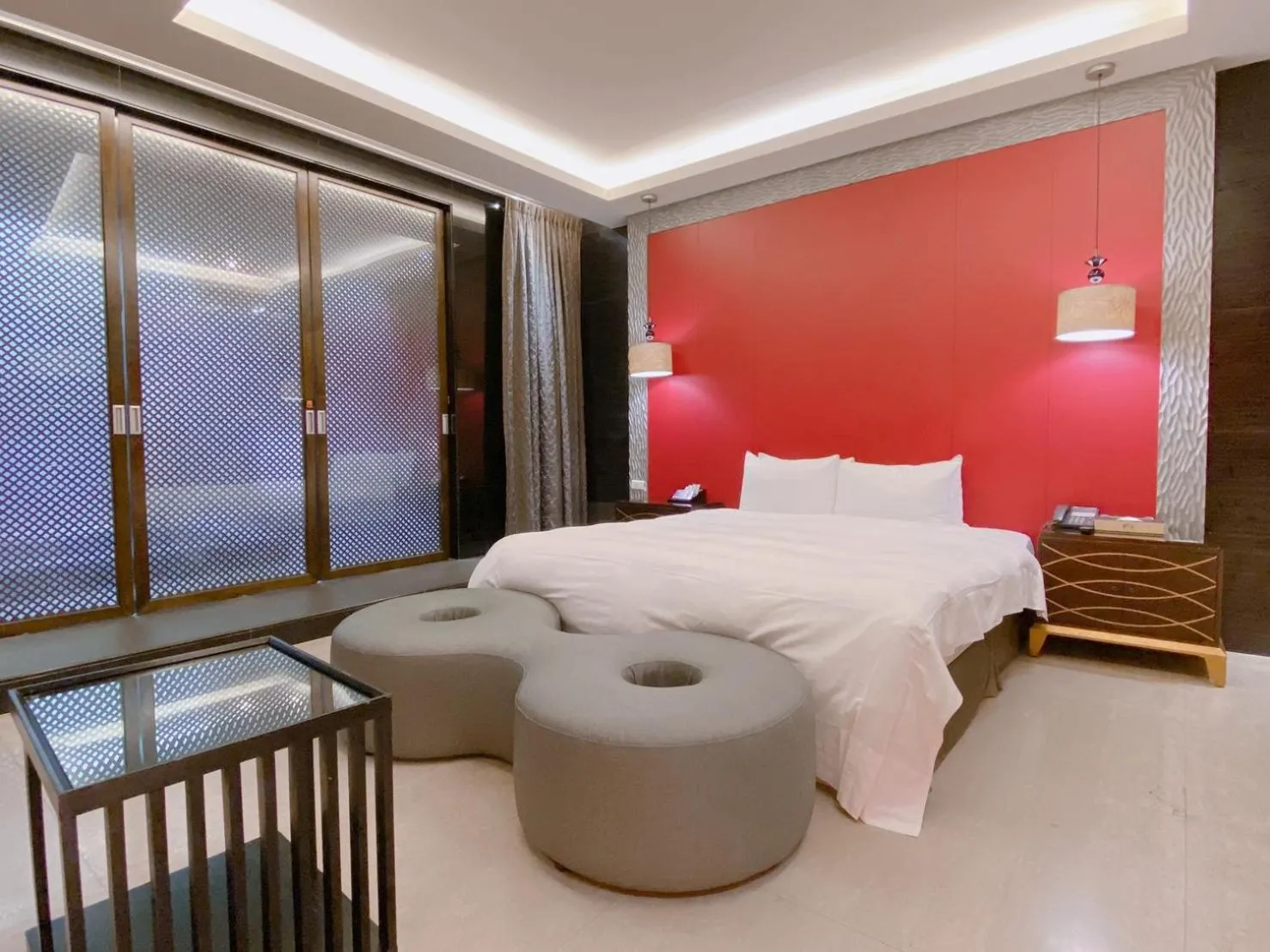 Bedroom, Bed in Orient Luxury Villa Motel