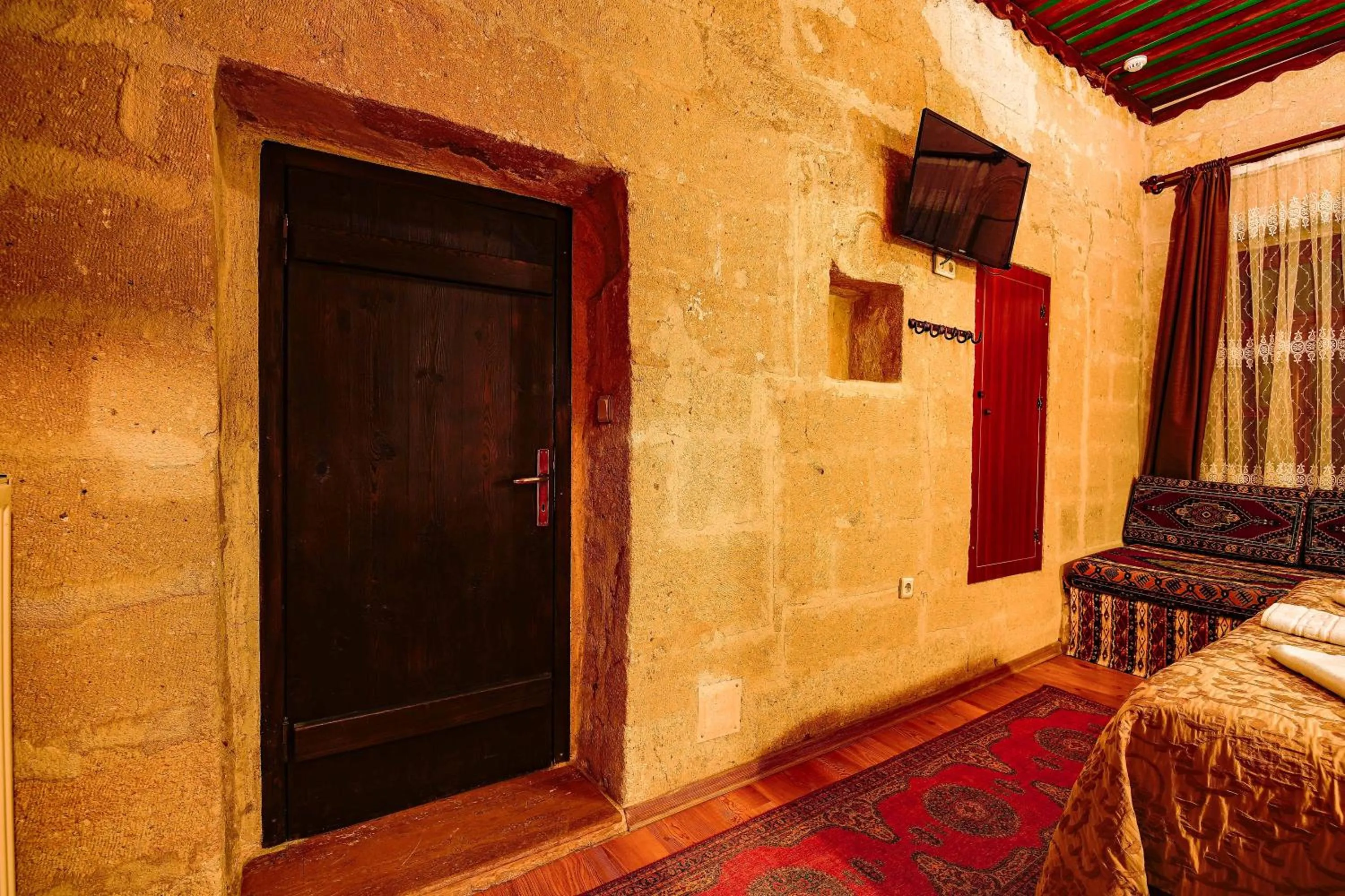 TV and multimedia, Bed in Alaca Cave Cappadocia