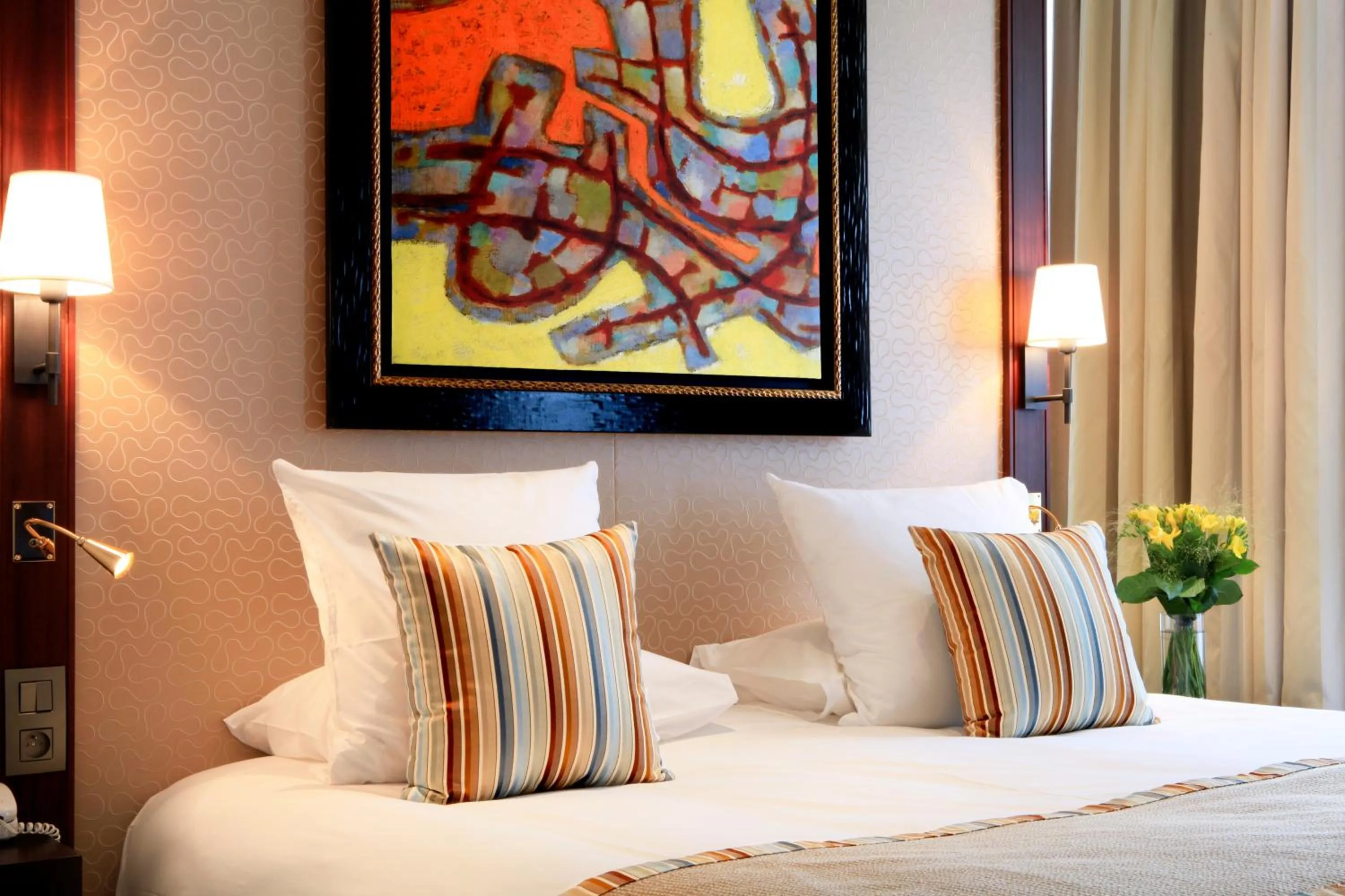 Bedroom, Bed in Folkestone Opéra