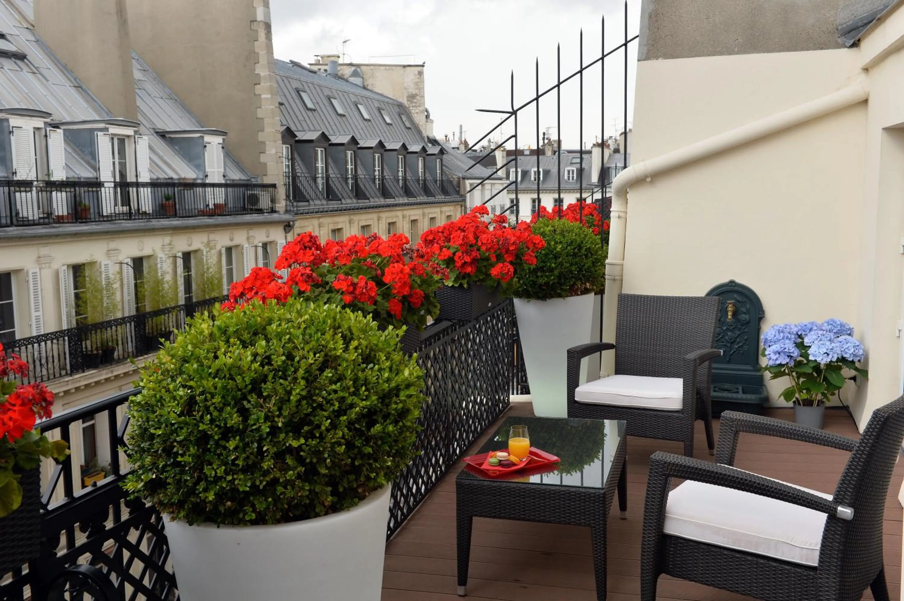 Balcony/Terrace in Folkestone Opéra