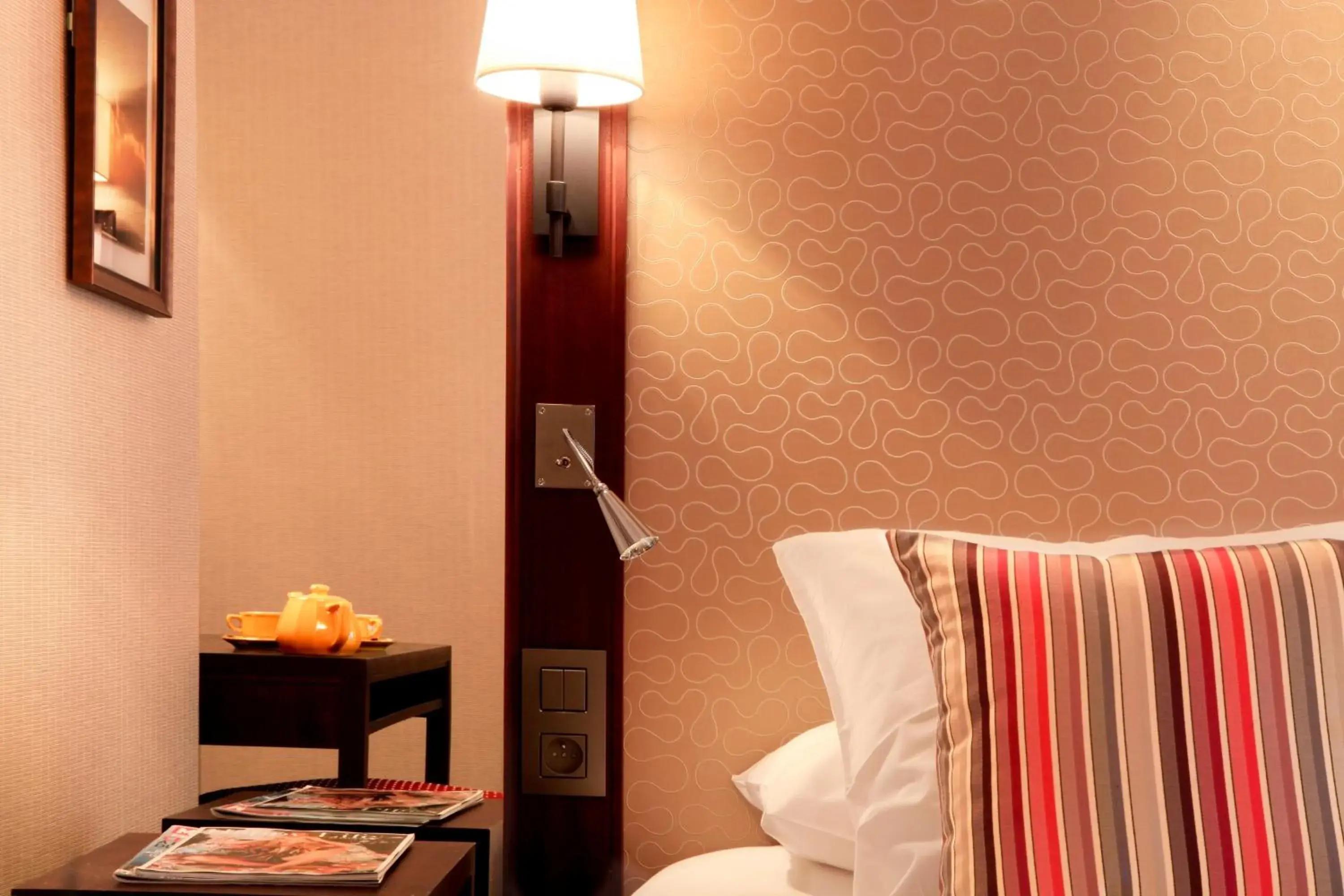 Photo of the whole room in Folkestone Opéra Photo of the whole room in Folkestone Opéra