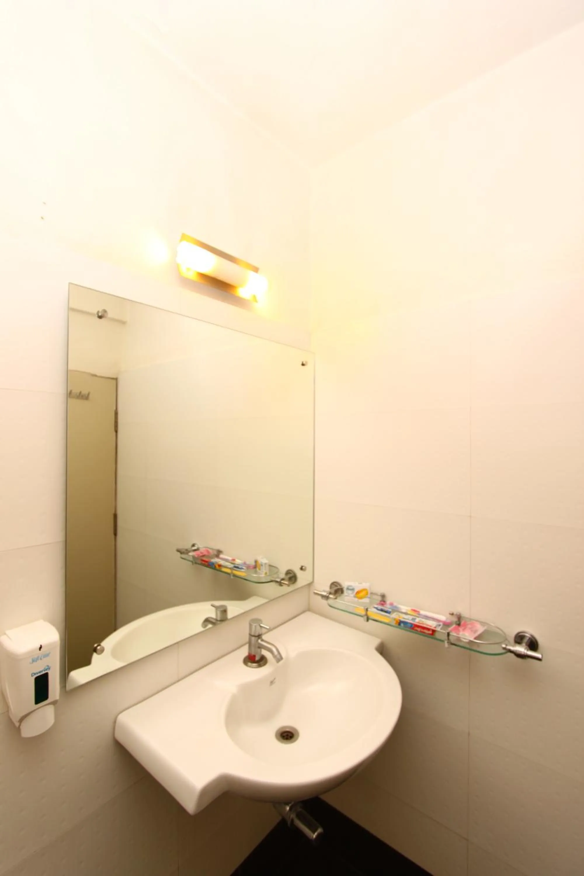 Bathroom in Hotel Rama Heritage