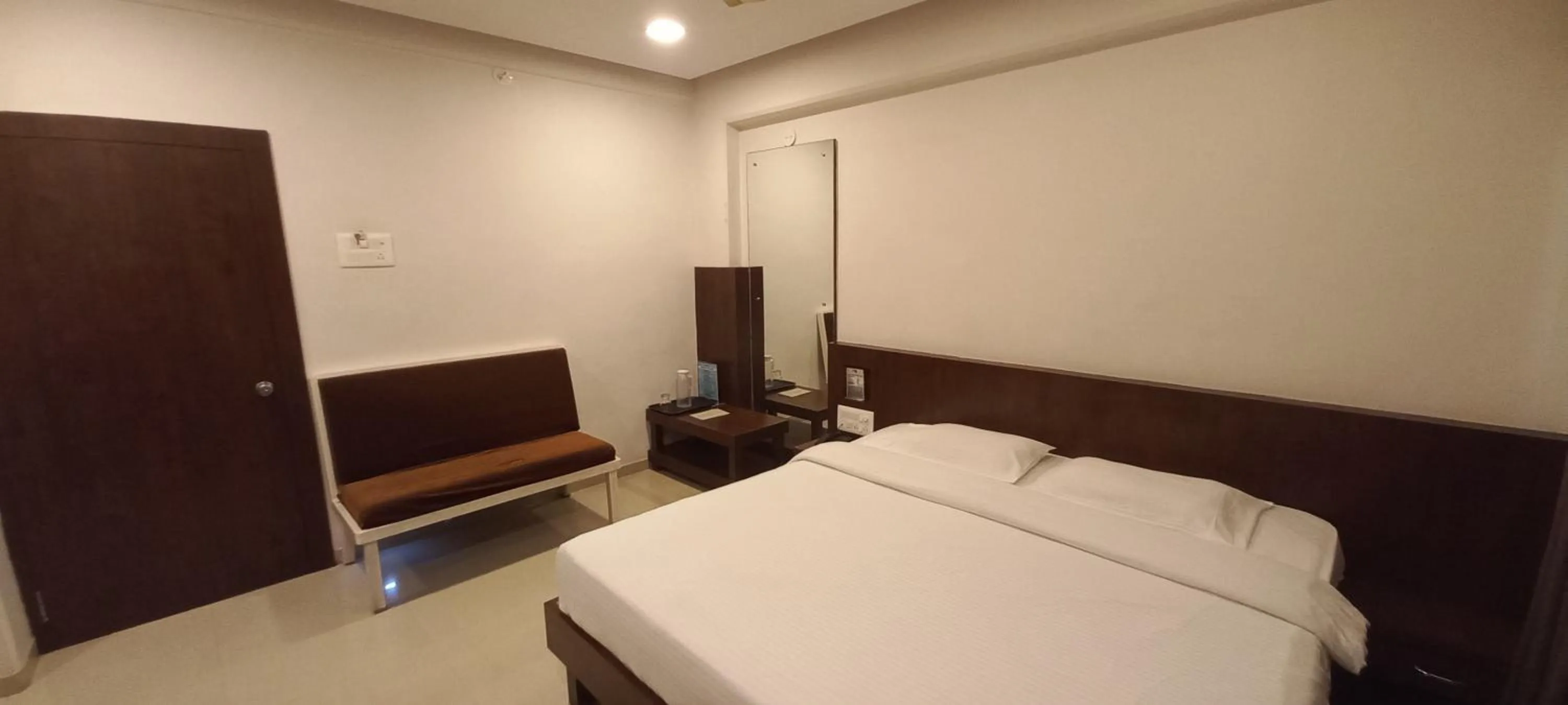 Guests, Bed in Hotel Rama Heritage