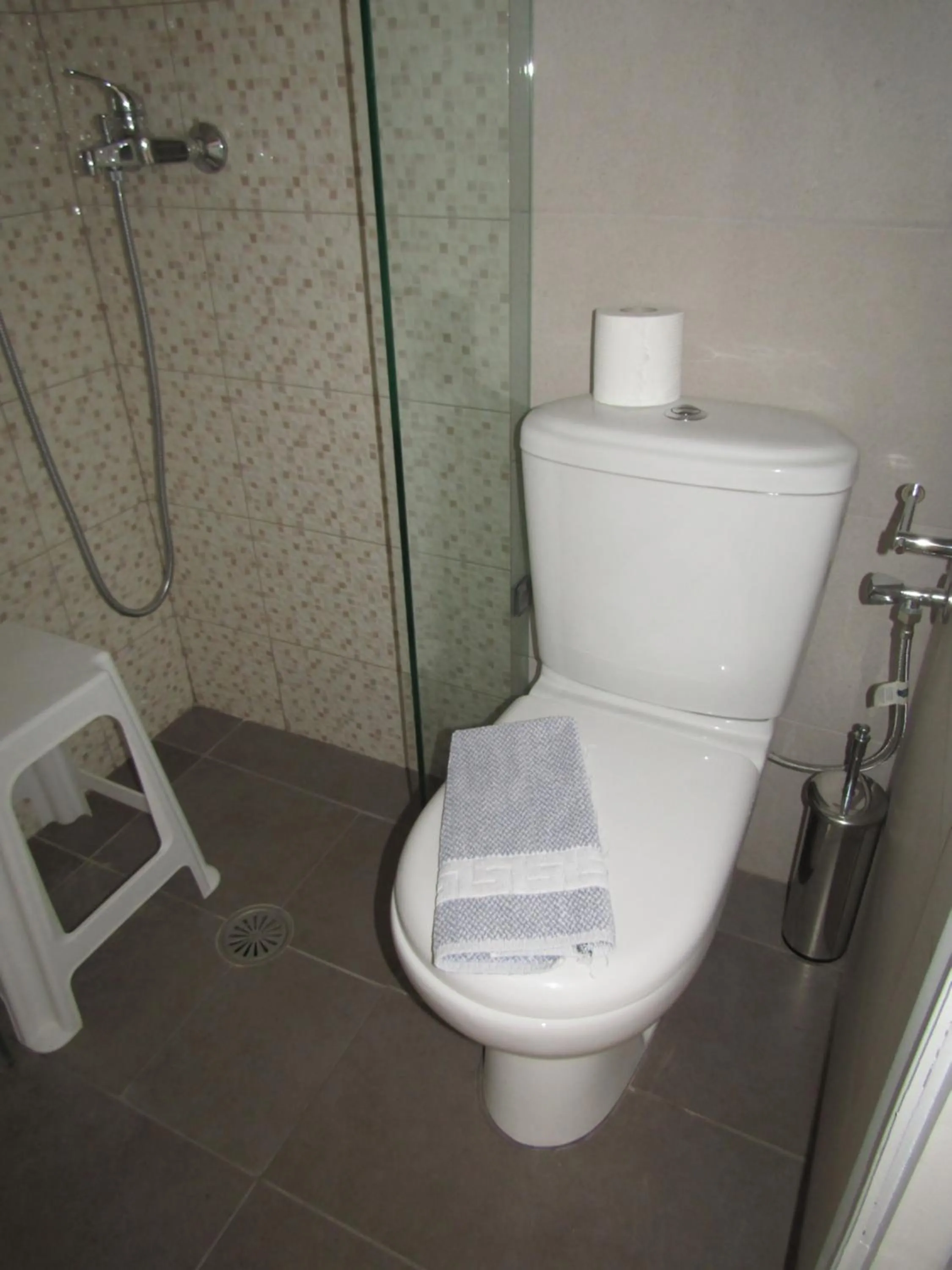 Toilet in Theofanis Studios
