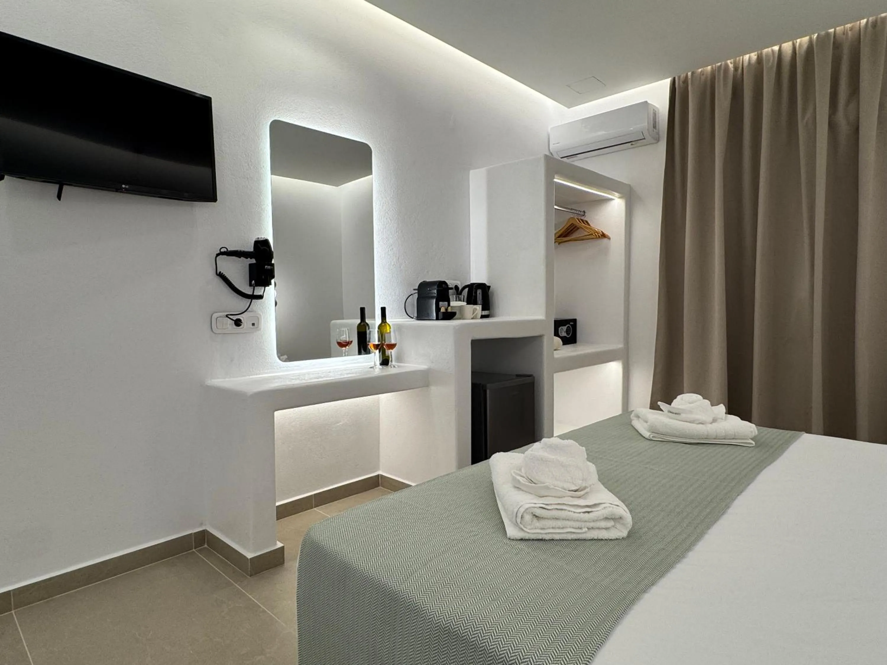 Bed in Theofanis Studios