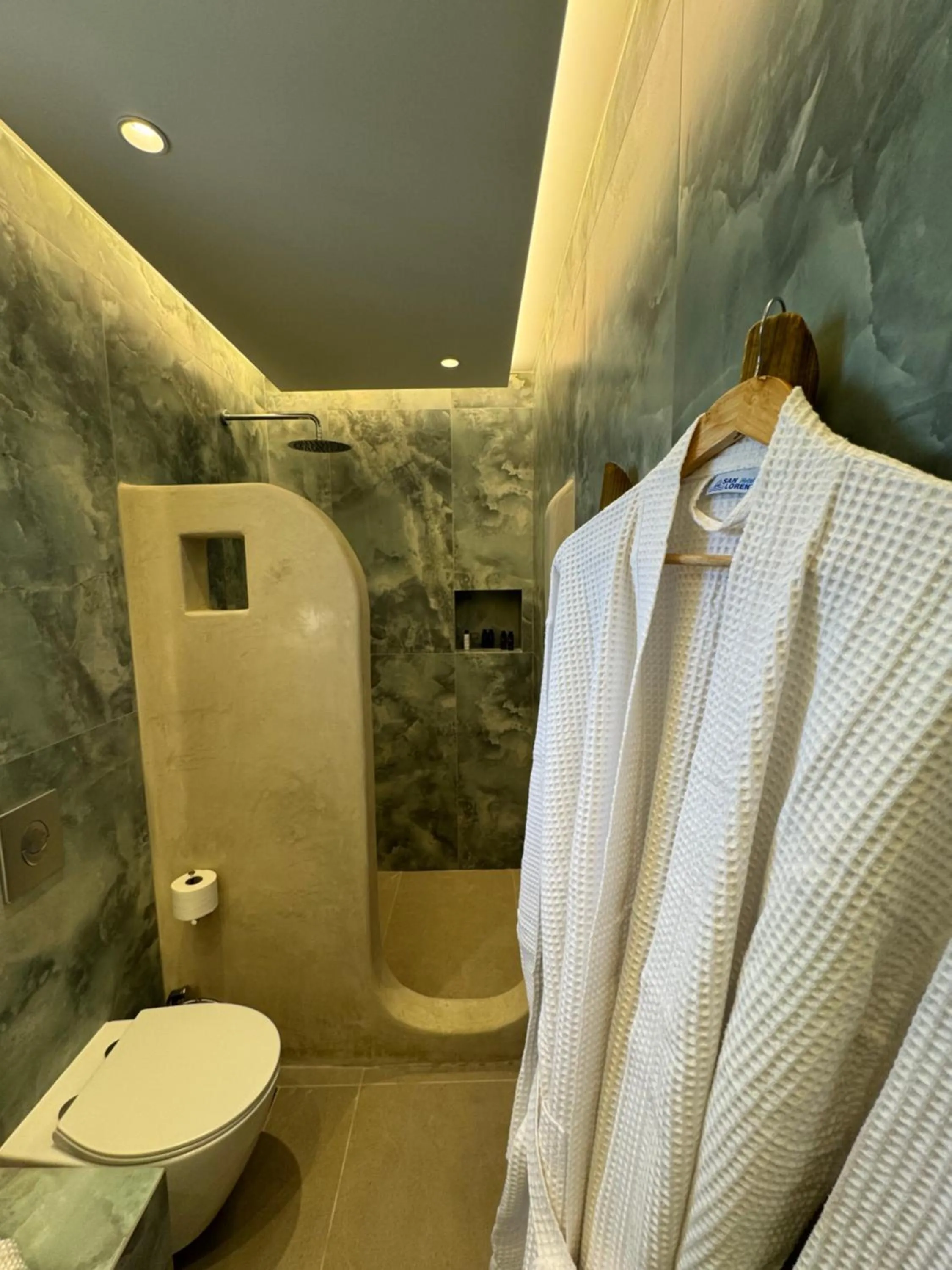 Shower in Theofanis Studios