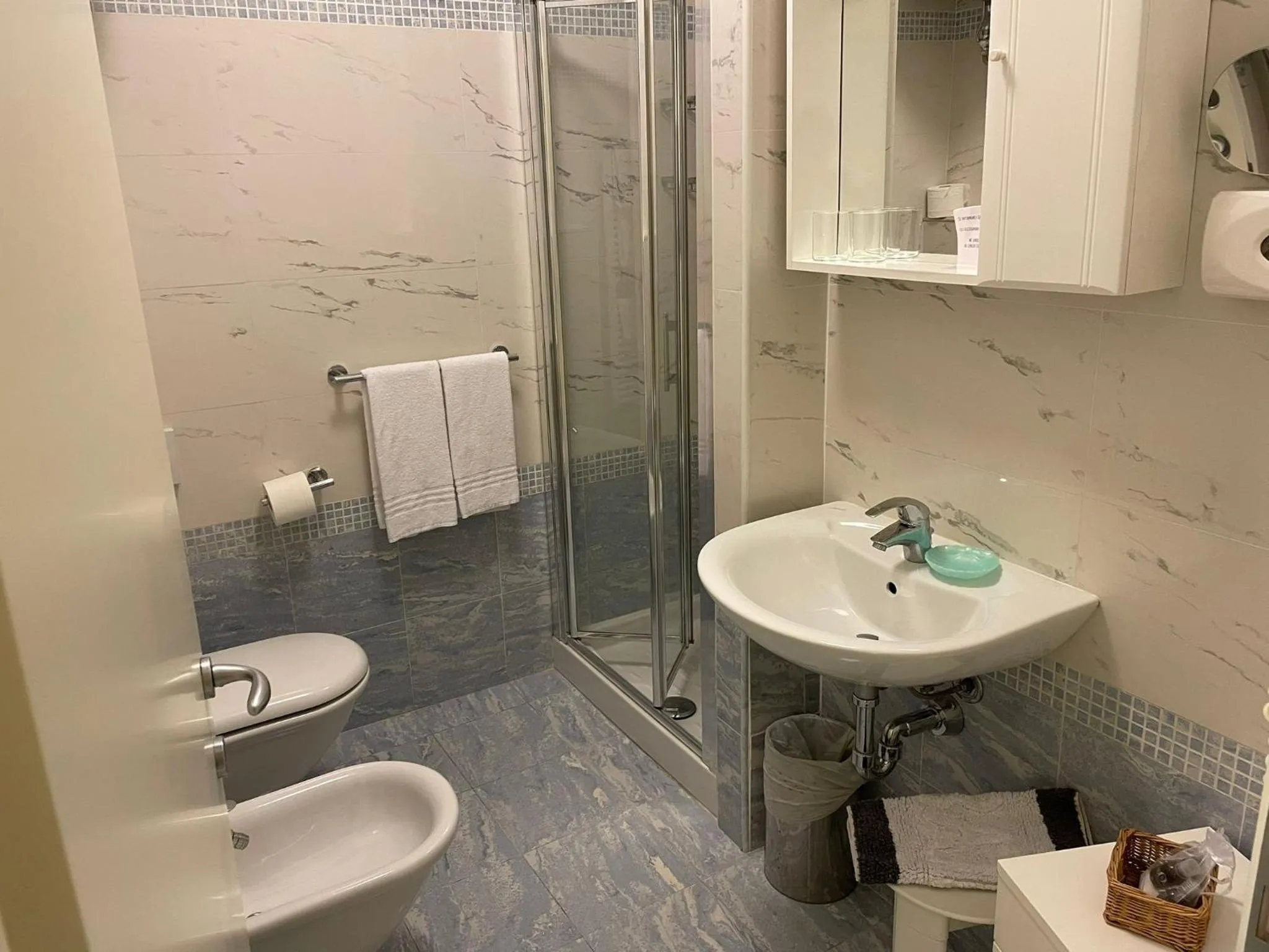 Shower in Residence Atlantic