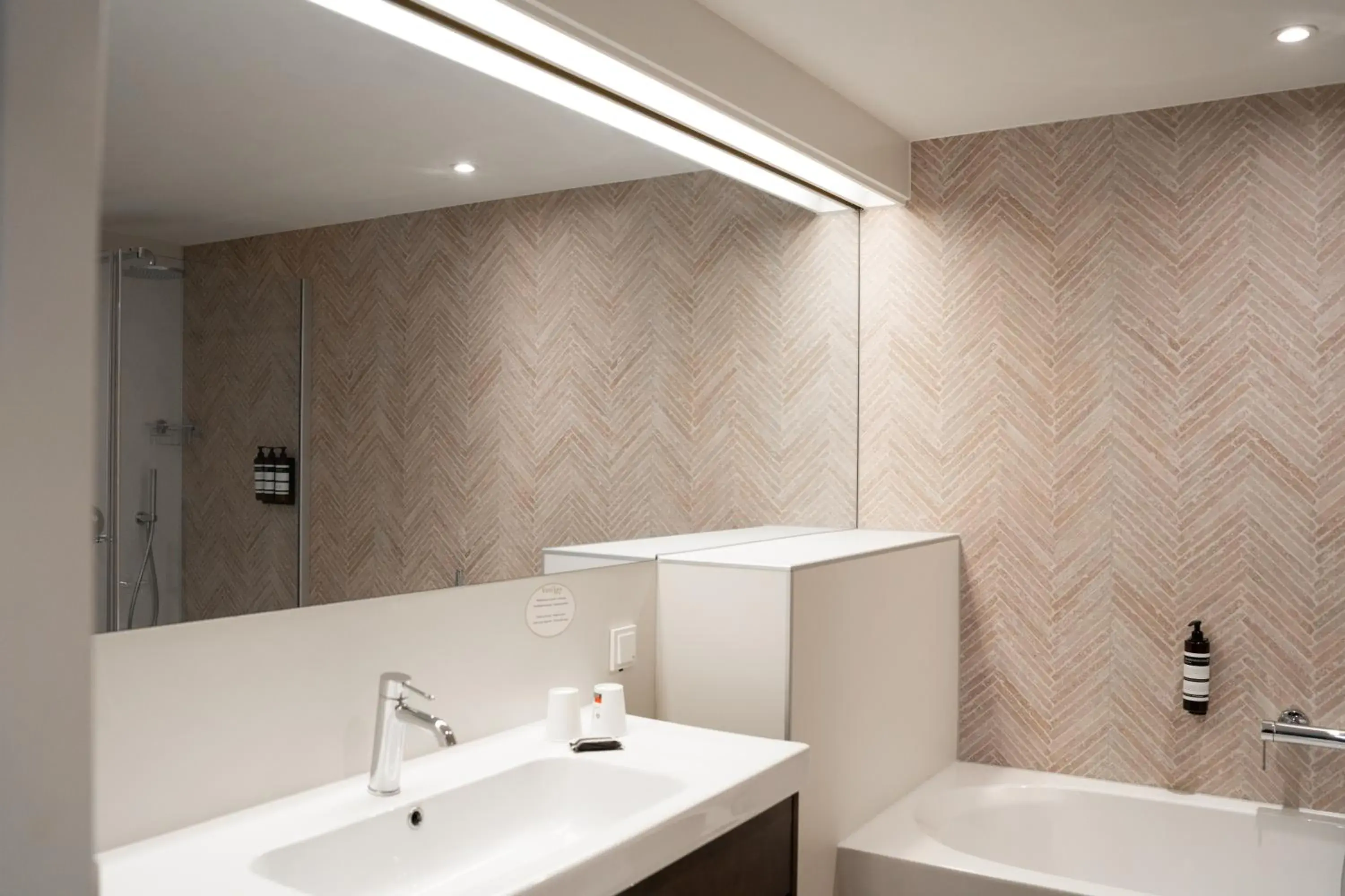 Bathroom in Hampshire Hotel – Voncken Valkenburg Bathroom in Hampshire Hotel – Voncken Valkenburg