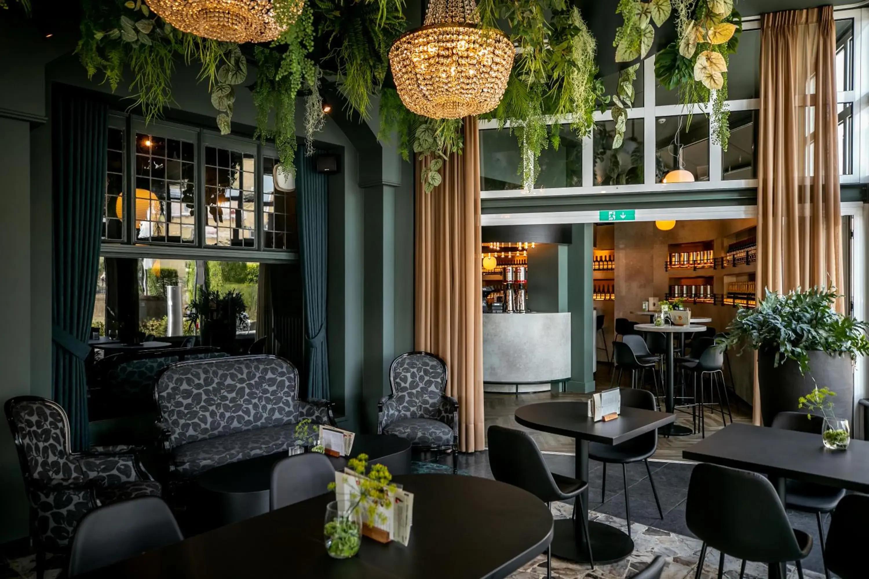 Lounge or bar in Hampshire Hotel – Voncken Valkenburg Lounge or bar in Hampshire Hotel – Voncken Valkenburg