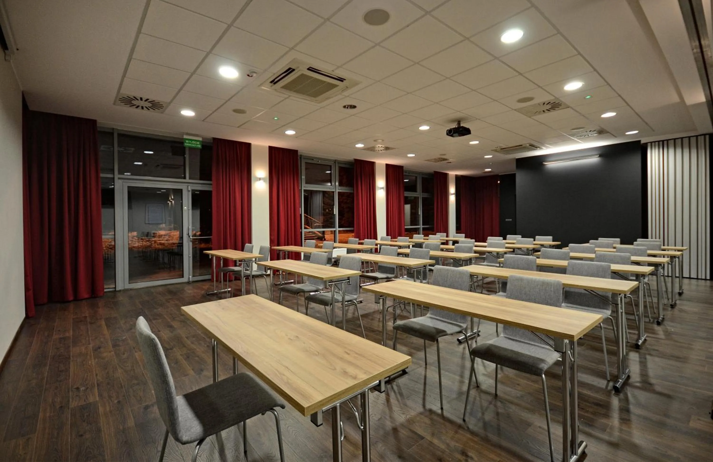 Business facilities in Hotel Maraton