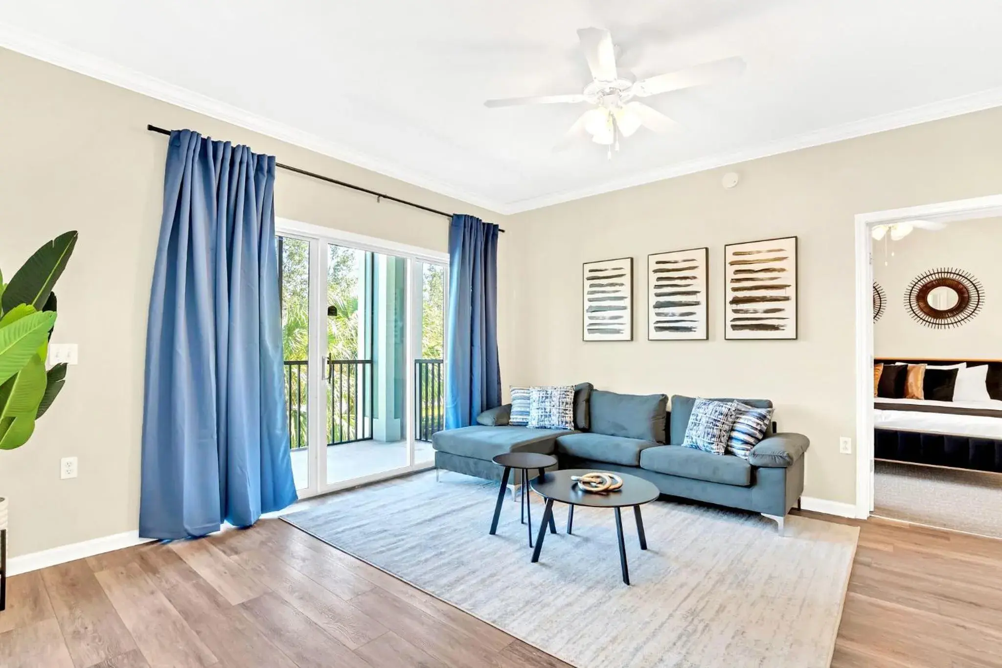 2BR Condo - Pool & Games - Near Disney 2BR Condo - Pool & Games - Near Disney