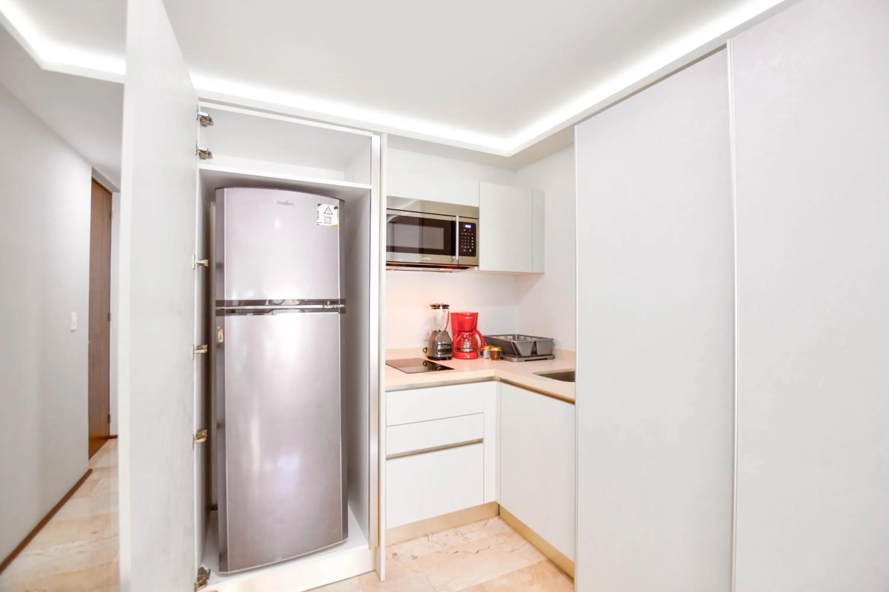 kitchen in OP downtown Studio by Casago