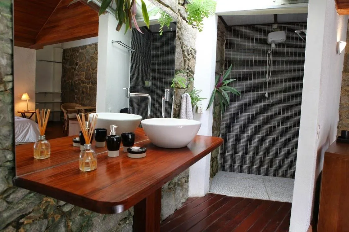 Shower in Villa Laurinda