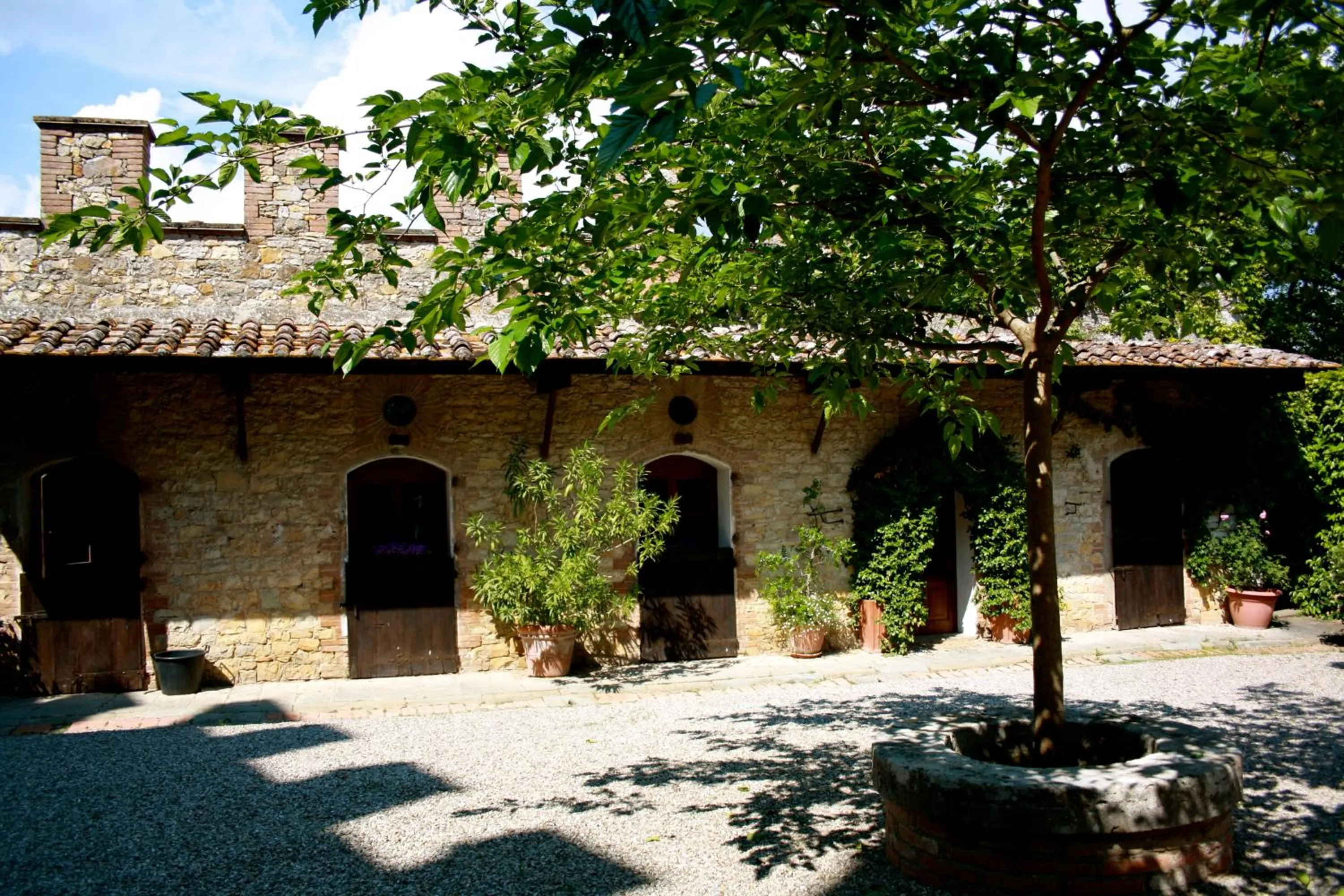 Property building in Castello di Montalto