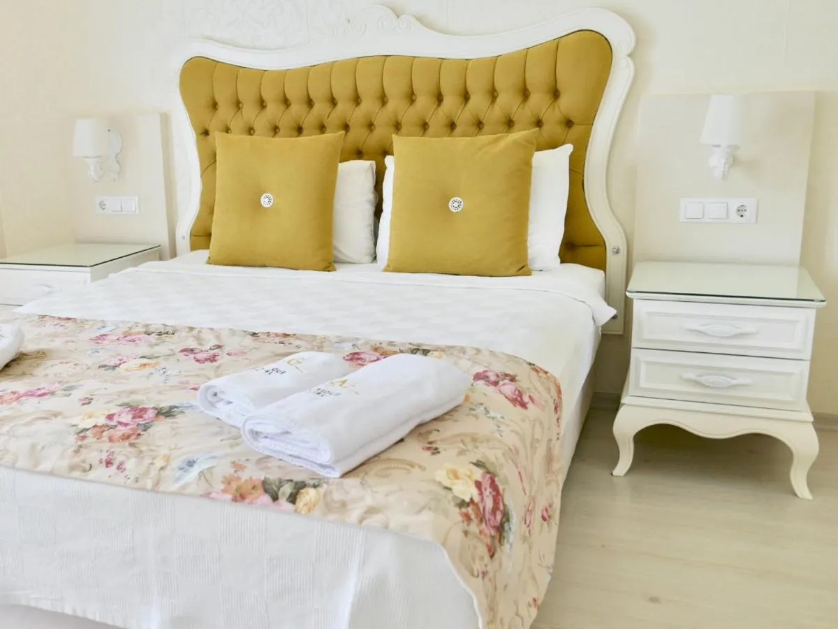 Bed in Göcek Naz Hotel