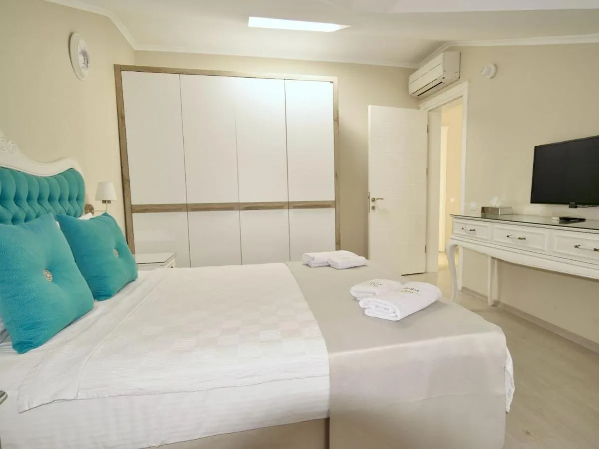 Bed in Göcek Naz Hotel